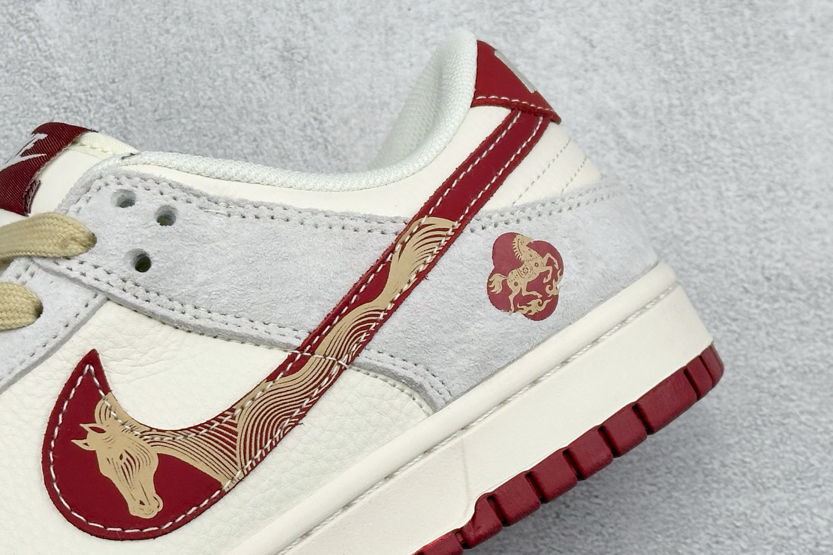 260 Nike Dunk Low Retro 马年限定 周年高端定制 低帮休闲板鞋 LX1988-816-Chinese UA Cheap High Quatity Brand Clothes Bags handbags Sneakers wholesale wholesaler seller from China Factory suppliers Fashion Clothing Shoes best Quality Beautiful Price 260 Nike Dunk Low Retro 马年限定 周年高端定制 低帮休闲板鞋 LX1988-816