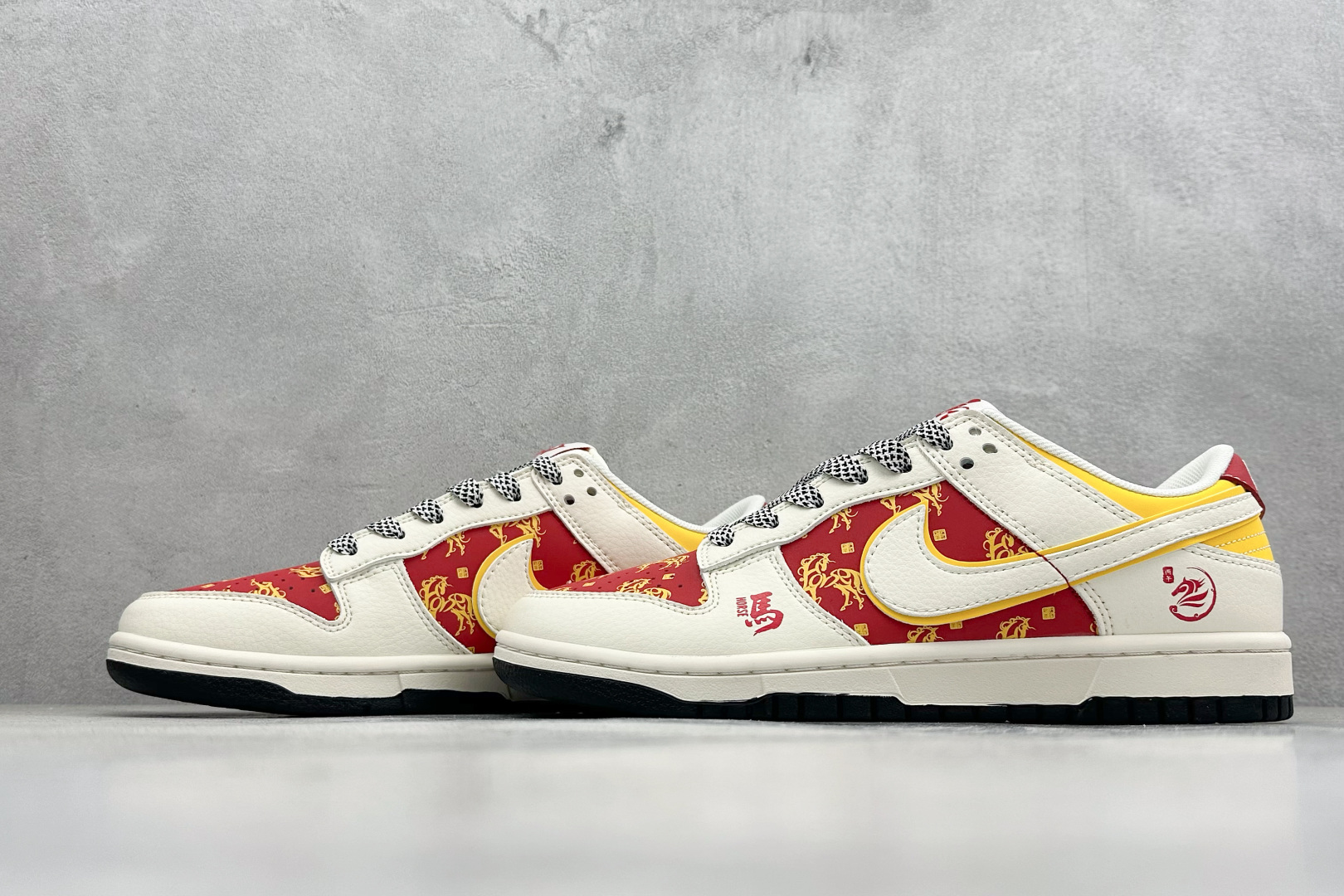 260 Nike Dunk Low Retro 马年限定 周年高端定制 低帮休闲板鞋 FC1688-245-Chinese UA Cheap High Quatity Brand Clothes Bags handbags Sneakers wholesale wholesaler seller from China Factory suppliers Fashion Clothing Shoes best Quality Beautiful Price 260 Nike Dunk Low Retro 马年限定 周年高端定制 低帮休闲板鞋 FC1688-245