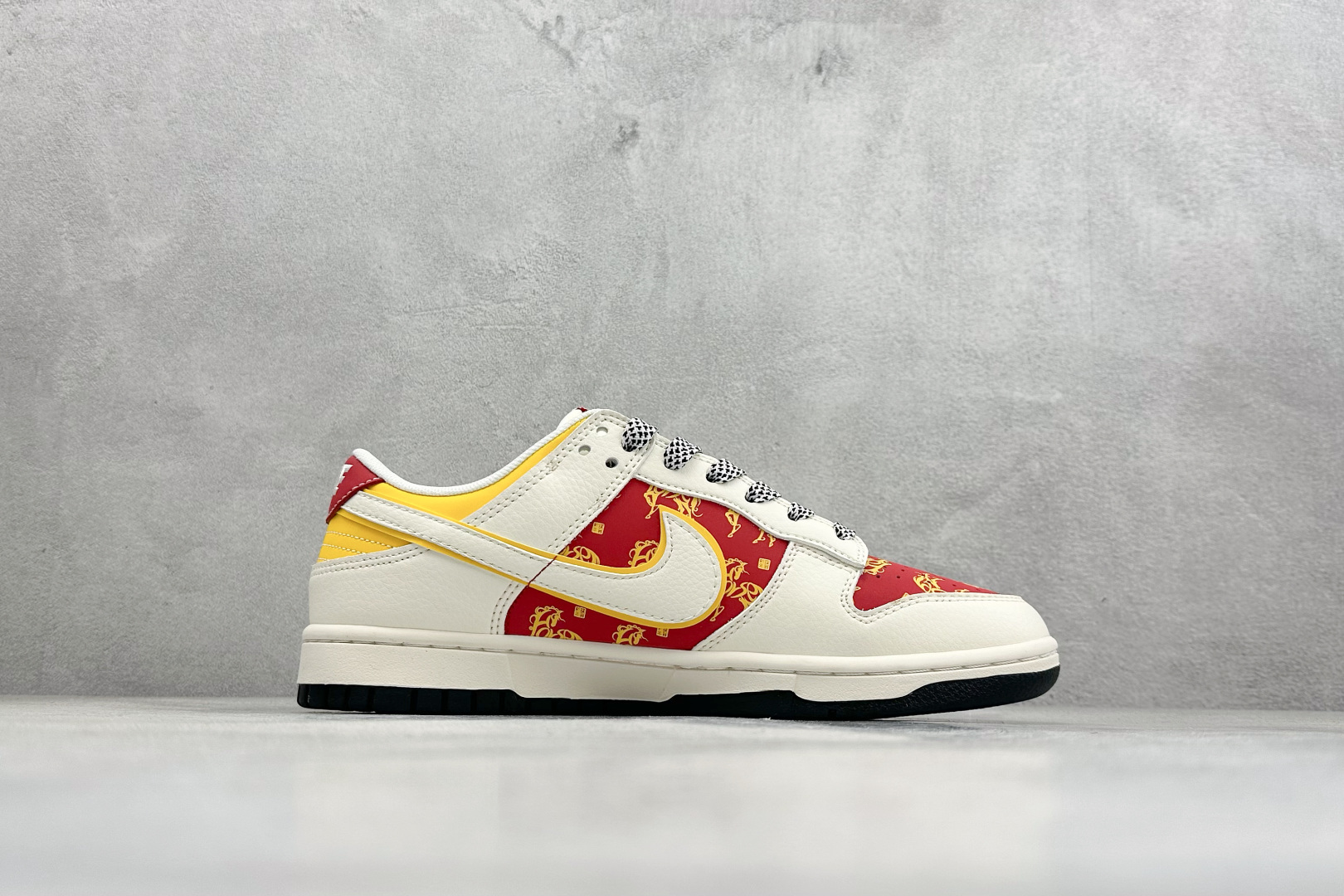 260 Nike Dunk Low Retro 马年限定 周年高端定制 低帮休闲板鞋 FC1688-245-Chinese UA Cheap High Quatity Brand Clothes Bags handbags Sneakers wholesale wholesaler seller from China Factory suppliers Fashion Clothing Shoes best Quality Beautiful Price 260 Nike Dunk Low Retro 马年限定 周年高端定制 低帮休闲板鞋 FC1688-245