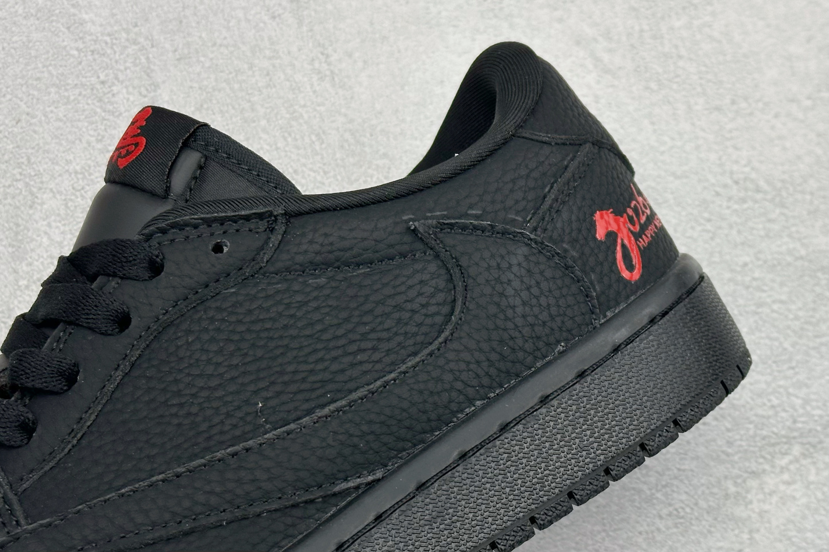 280 Travis Scott x Jordan 1 Low “马年限定-黑红” 倒勾低帮休闲版本 YF9511-502-Chinese UA Cheap High Quatity Brand Clothes Bags handbags Sneakers wholesale wholesaler seller from China Factory suppliers Fashion Clothing Shoes best Quality Beautiful Price 280 Travis Scott x Jordan 1 Low “马年限定-黑红” 倒勾低帮休闲版本 YF9511-502