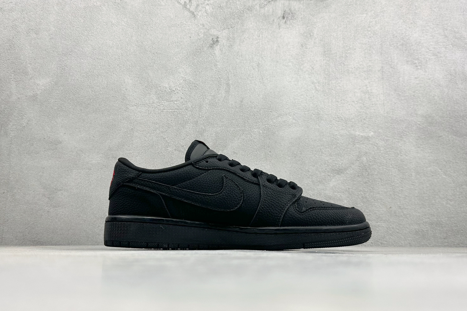 280 Travis Scott x Jordan 1 Low “马年限定-黑红” 倒勾低帮休闲版本 YF9511-502-Chinese UA Cheap High Quatity Brand Clothes Bags handbags Sneakers wholesale wholesaler seller from China Factory suppliers Fashion Clothing Shoes best Quality Beautiful Price 280 Travis Scott x Jordan 1 Low “马年限定-黑红” 倒勾低帮休闲版本 YF9511-502