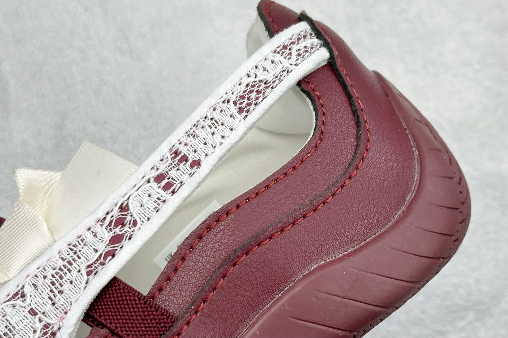 140 TG版PuMa Speedcat 彪马玛丽珍 舒适百搭 低帮 芭蕾鞋 408709-02-Chinese UA Cheap High Quatity Brand Clothes Bags handbags Sneakers wholesale wholesaler seller from China Factory suppliers Fashion Clothing Shoes best Quality Beautiful Price 140 TG版PuMa Speedcat 彪马玛丽珍 舒适百搭 低帮 芭蕾鞋 408709-02