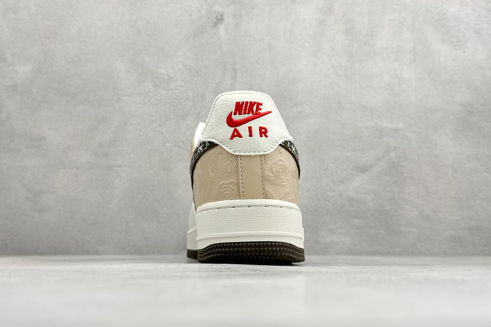 SC版NIke Air Force 1 '07 Low “马年限定--素褐凝烟” 空军一号低帮 运动鞋 NH0601-537