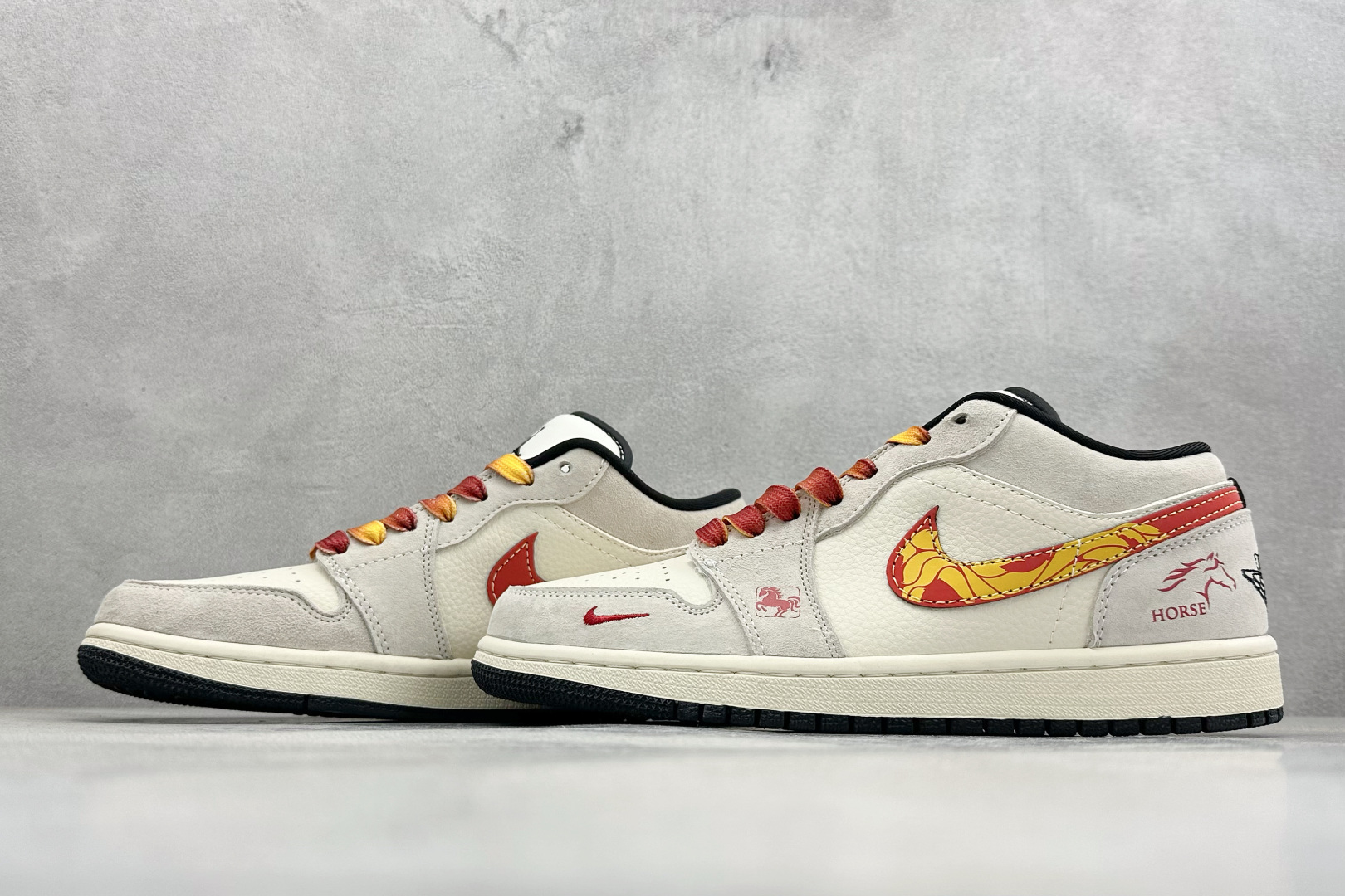 XC版 踏火追风，一马当先 | Air Jordan 1 Low 马年限定 当经典AJ1 Low遇上马年炽热祥瑞 LR8888-020