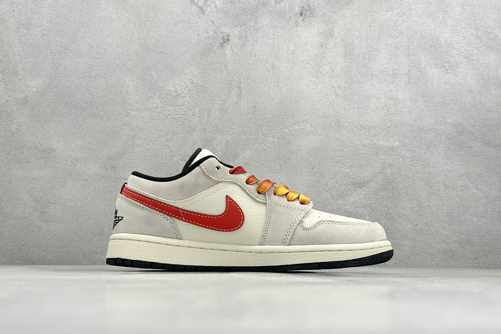 XC版 踏火追风，一马当先 | Air Jordan 1 Low 马年限定 当经典AJ1 Low遇上马年炽热祥瑞 LR8888-020