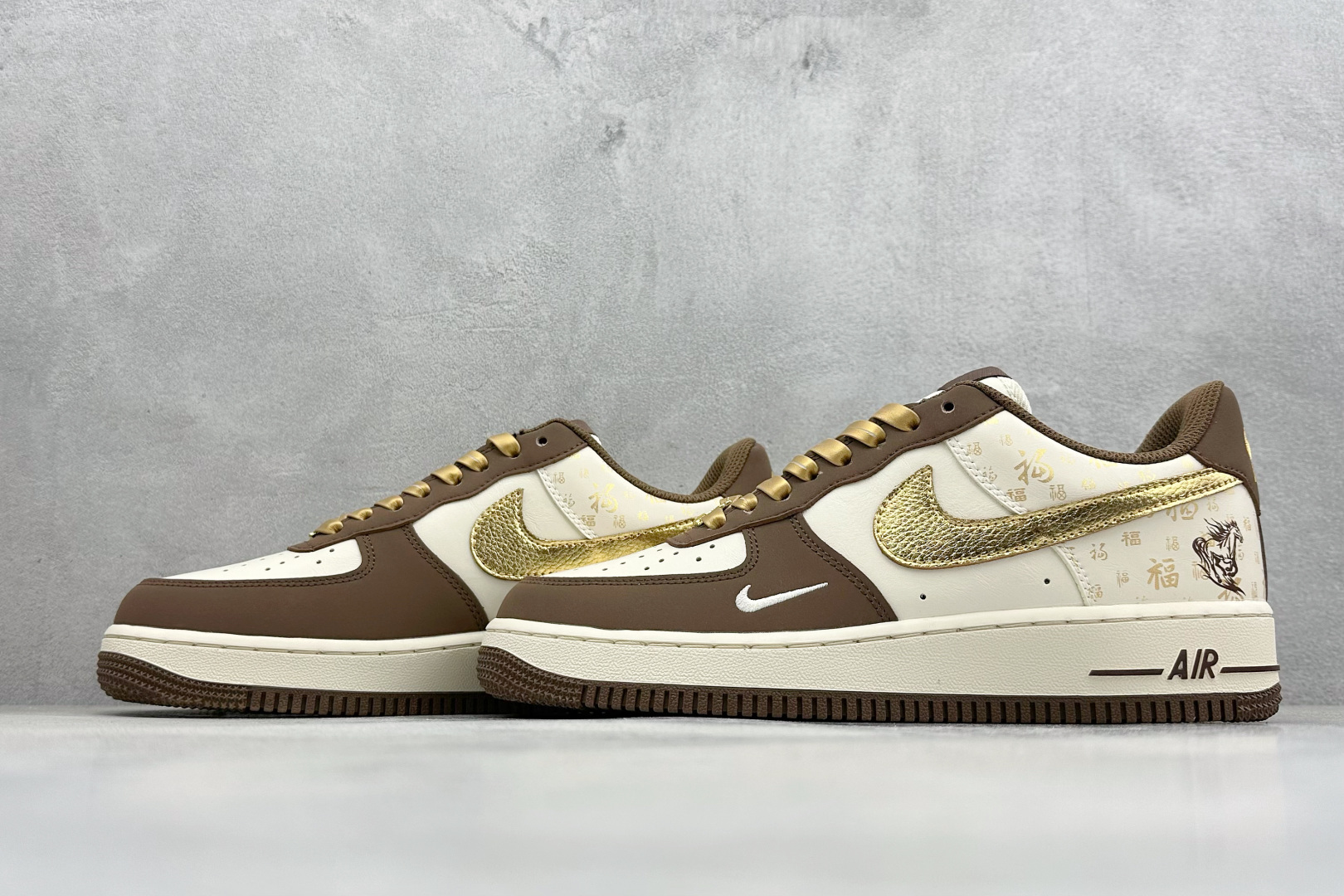 260 SC版NIke Air Force 1 '07 Low “马年限定--金棕纳福” 空军一号低帮 运动鞋 休闲鞋 IQ1119-011-Chinese UA Cheap High Quatity Brand Clothes Bags handbags Sneakers wholesale wholesaler seller from China Factory suppliers Fashion Clothing Shoes best Quality Beautiful Price 260 SC版NIke Air Force 1 '07 Low “马年限定--金棕纳福” 空军一号低帮 运动鞋 休闲鞋 IQ1119-011