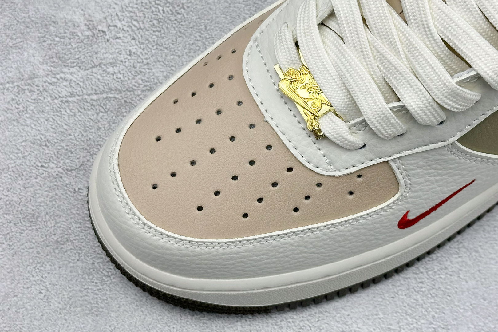 SC版NIke Air Force 1 '07 Low “马年限定--素褐凝烟” 空军一号低帮 运动鞋 NH0601-537