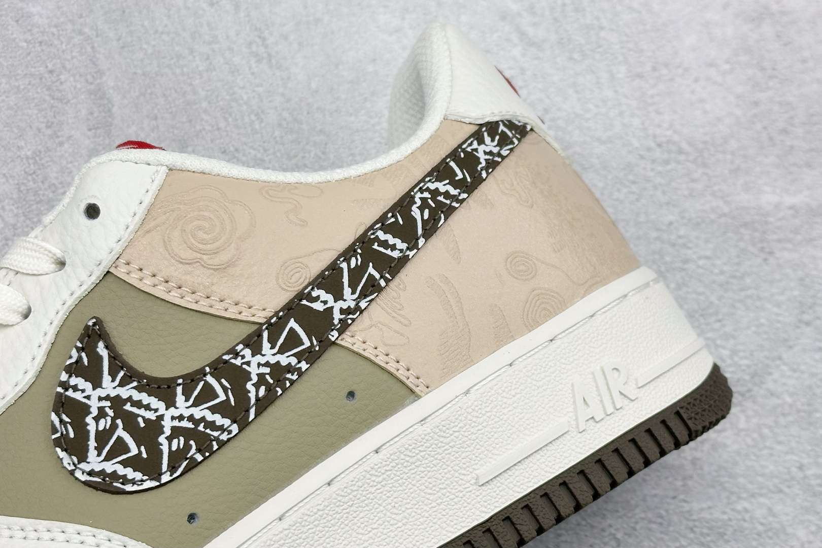 SC版NIke Air Force 1 '07 Low “马年限定--素褐凝烟” 空军一号低帮 运动鞋 NH0601-537