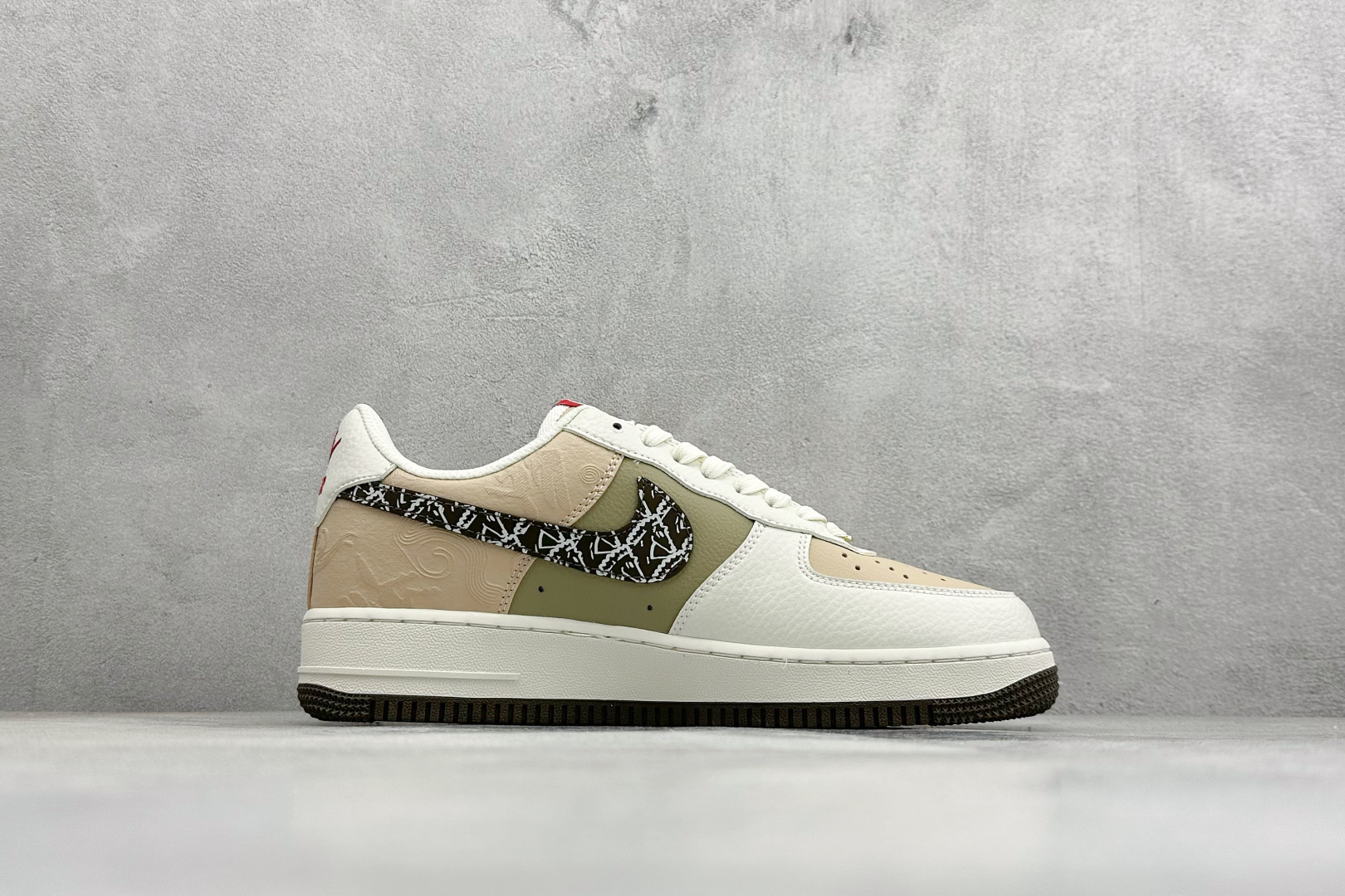 SC版NIke Air Force 1 '07 Low “马年限定--素褐凝烟” 空军一号低帮 运动鞋 NH0601-537