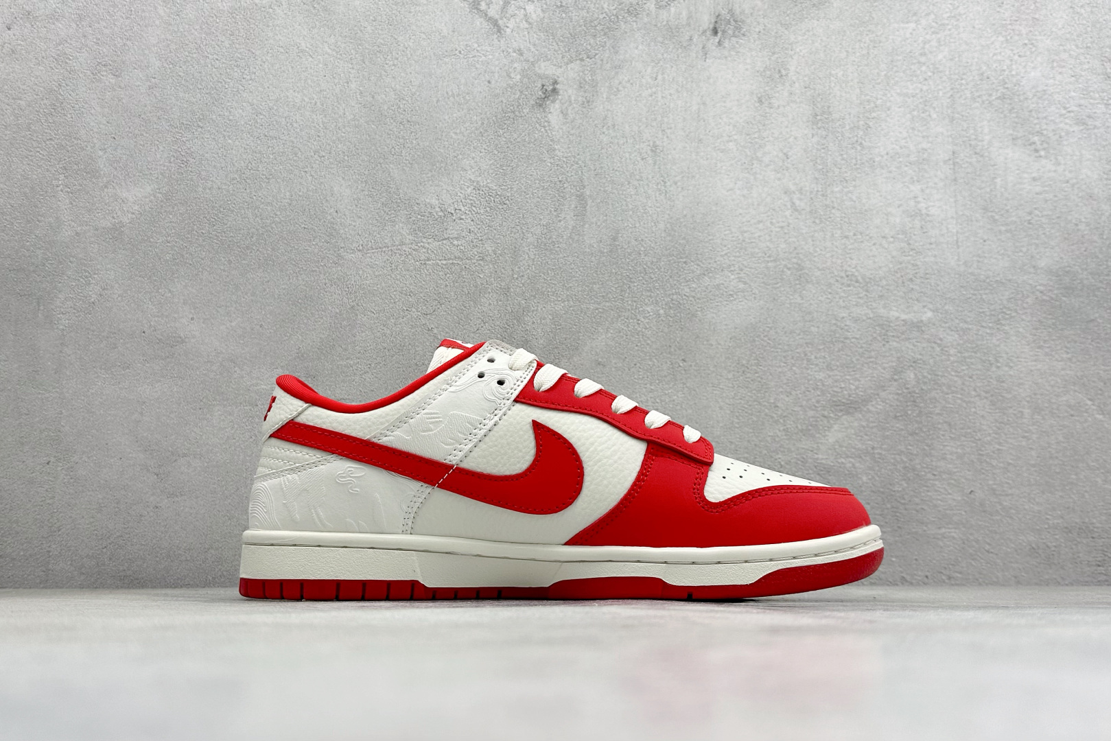 280 SC版Nike SB Dunk Low 马年限定 高端定制 低帮休闲板鞋 NH0601-490-Chinese UA Cheap High Quatity Brand Clothes Bags handbags Sneakers wholesale wholesaler seller from China Factory suppliers Fashion Clothing Shoes best Quality Beautiful Price 280 SC版Nike SB Dunk Low 马年限定 高端定制 低帮休闲板鞋 NH0601-490