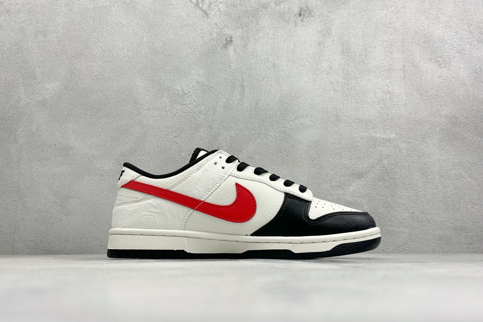 280 SC版Nike SB Dunk Low 马年限定 高端定制 低帮休闲板鞋 IM6670-202-Chinese UA Cheap High Quatity Brand Clothes Bags handbags Sneakers wholesale wholesaler seller from China Factory suppliers Fashion Clothing Shoes best Quality Beautiful Price 280 SC版Nike SB Dunk Low 马年限定 高端定制 低帮休闲板鞋 IM6670-202