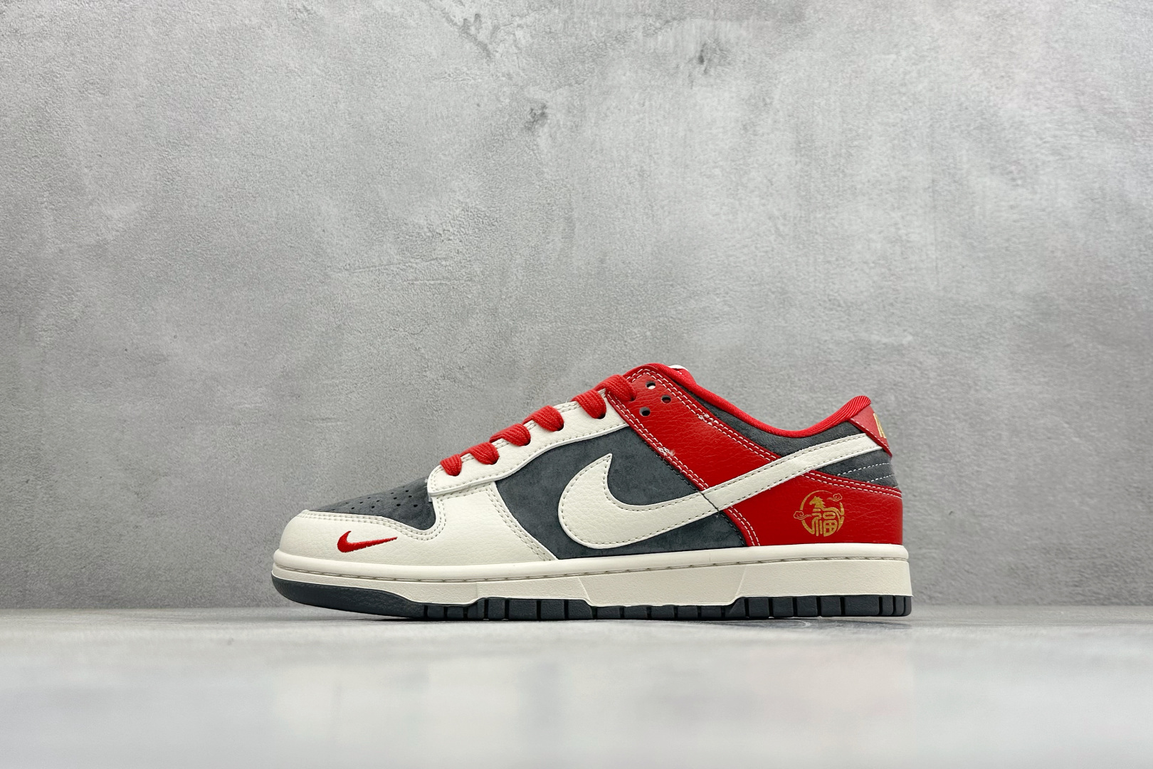 270 Nike SB Dunk Low 马年限定 高端定制 低帮休闲板鞋 HG0026-005-Chinese UA Cheap High Quatity Brand Clothes Bags handbags Sneakers wholesale wholesaler seller from China Factory suppliers Fashion Clothing Shoes best Quality Beautiful Price 270 Nike SB Dunk Low 马年限定 高端定制 低帮休闲板鞋 HG0026-005