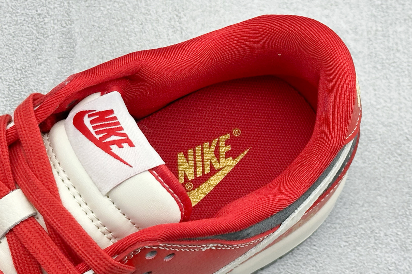 270 Nike SB Dunk Low 马年限定 高端定制 低帮休闲板鞋 HG0026-005-Chinese UA Cheap High Quatity Brand Clothes Bags handbags Sneakers wholesale wholesaler seller from China Factory suppliers Fashion Clothing Shoes best Quality Beautiful Price 270 Nike SB Dunk Low 马年限定 高端定制 低帮休闲板鞋 HG0026-005