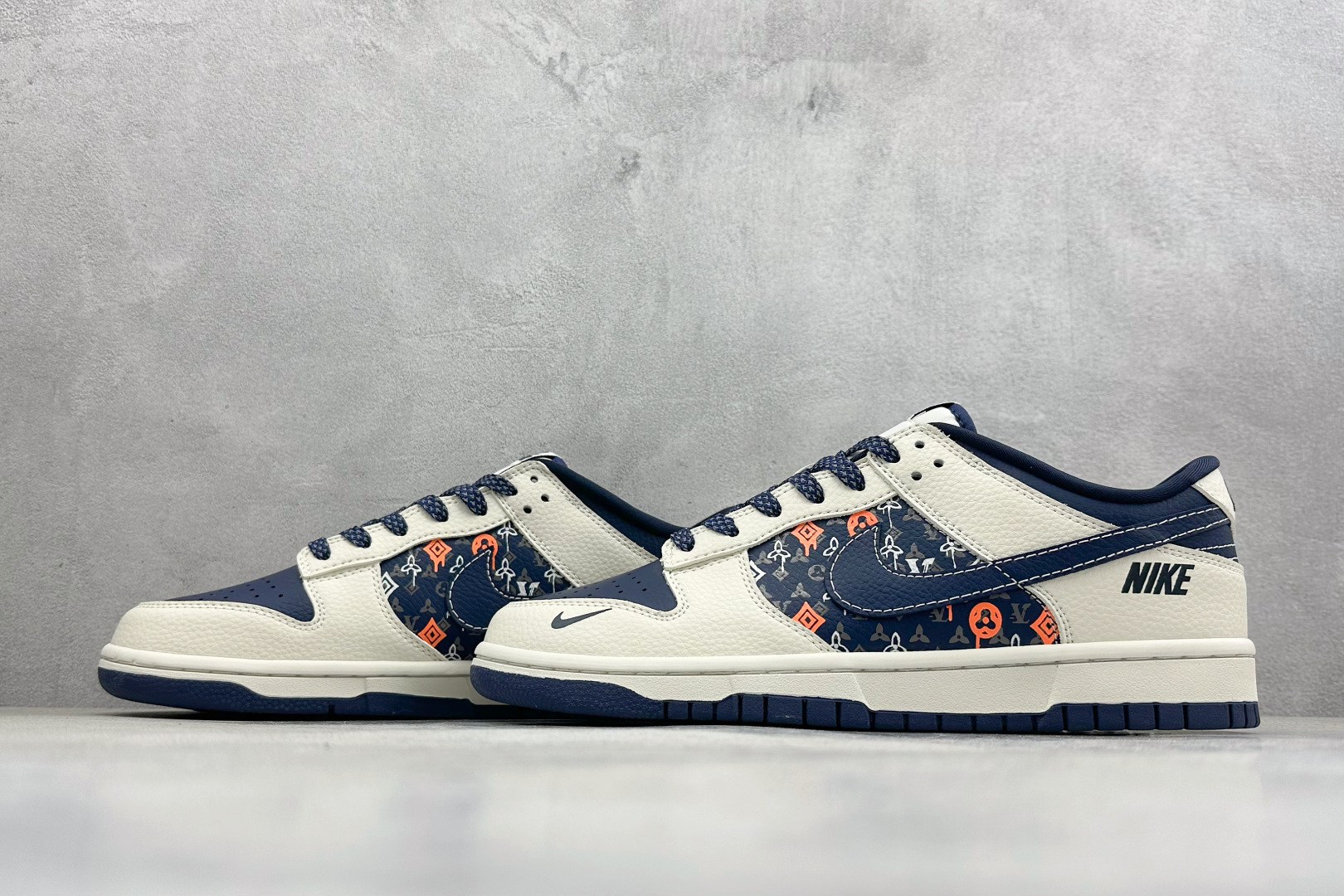 260 Nike SB Dunk Low NK联名 高端定制 低帮休闲板鞋 MN1688-104