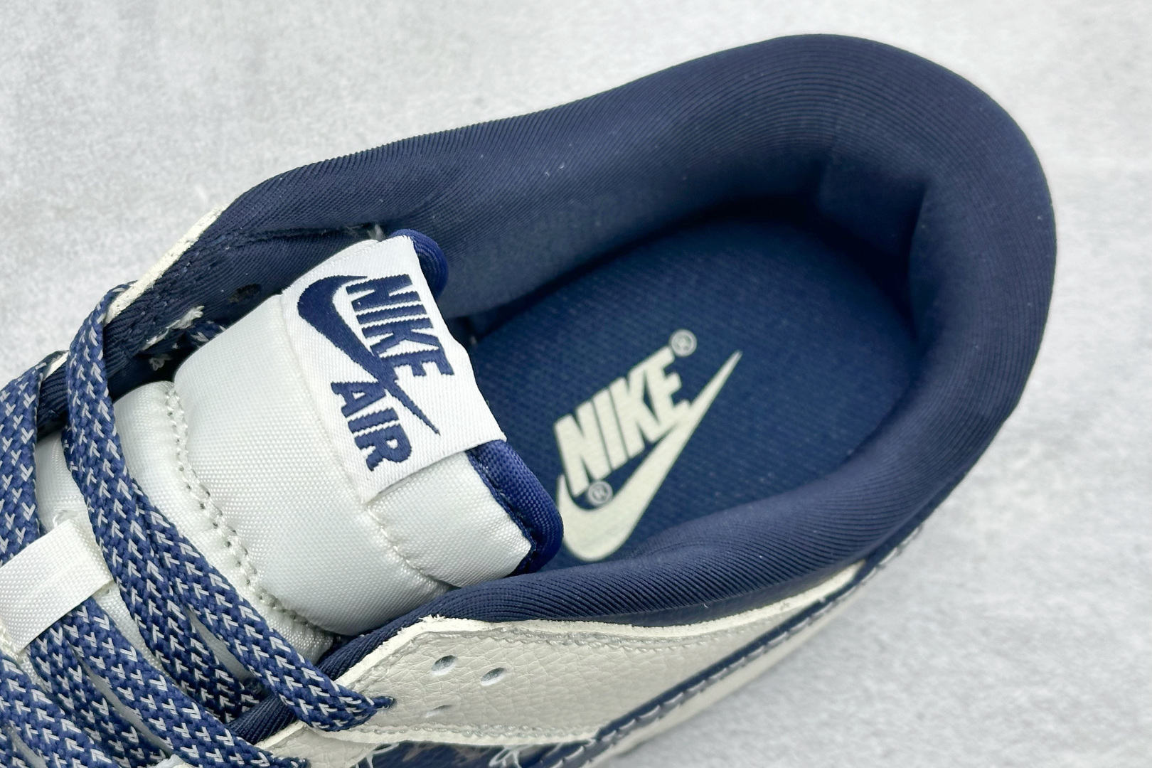 260 Nike SB Dunk Low NK联名 高端定制 低帮休闲板鞋 MN1688-104