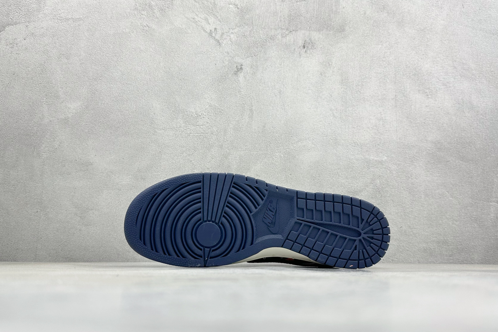 260 Nike SB Dunk Low NK联名 高端定制 低帮休闲板鞋 MN1688-104