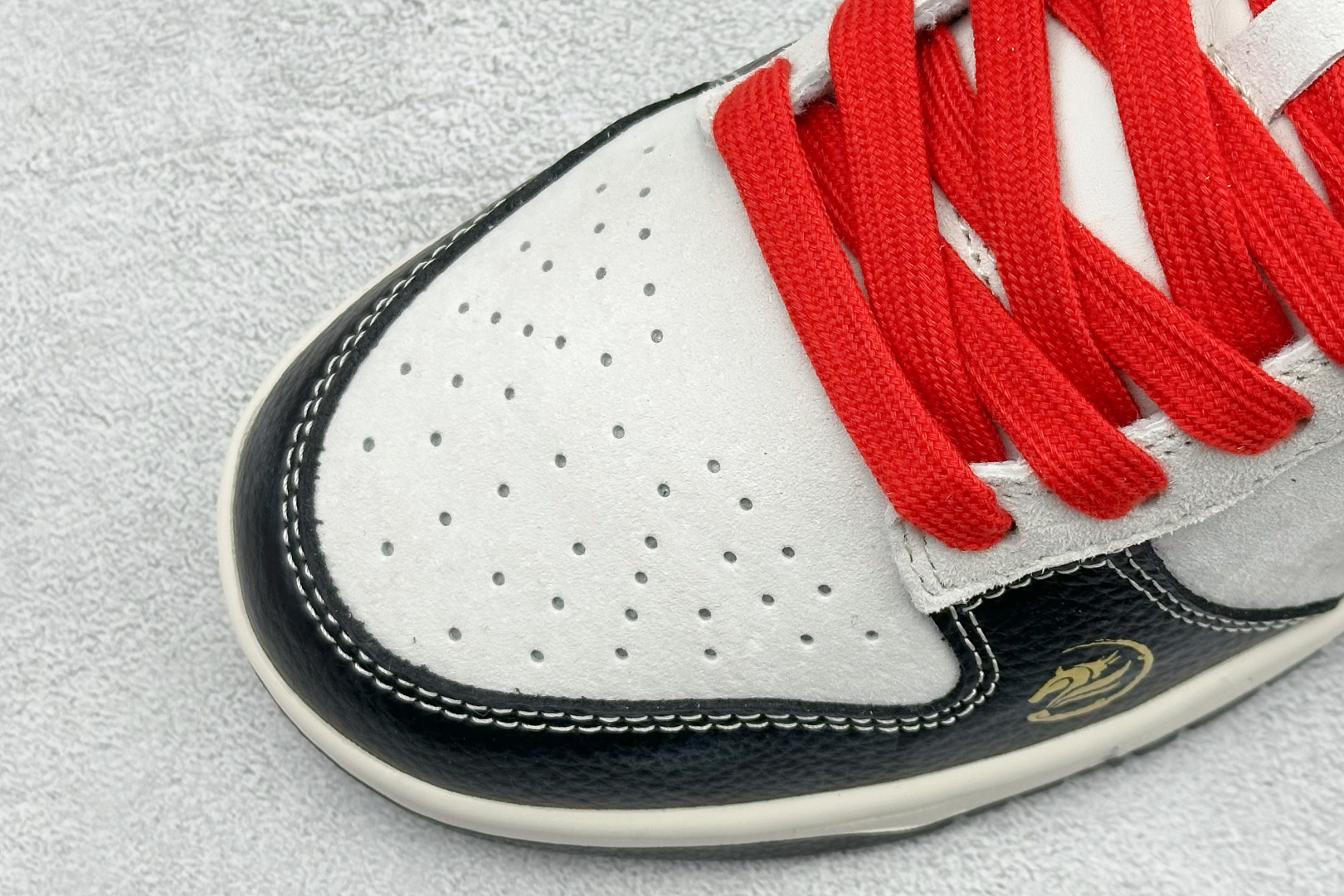 260 Nike SB Dunk Low 马年限定 高端定制 低帮休闲板鞋 ZH2598-801-Chinese UA Cheap High Quatity Brand Clothes Bags handbags Sneakers wholesale wholesaler seller from China Factory suppliers Fashion Clothing Shoes best Quality Beautiful Price 260 Nike SB Dunk Low 马年限定 高端定制 低帮休闲板鞋 ZH2598-801