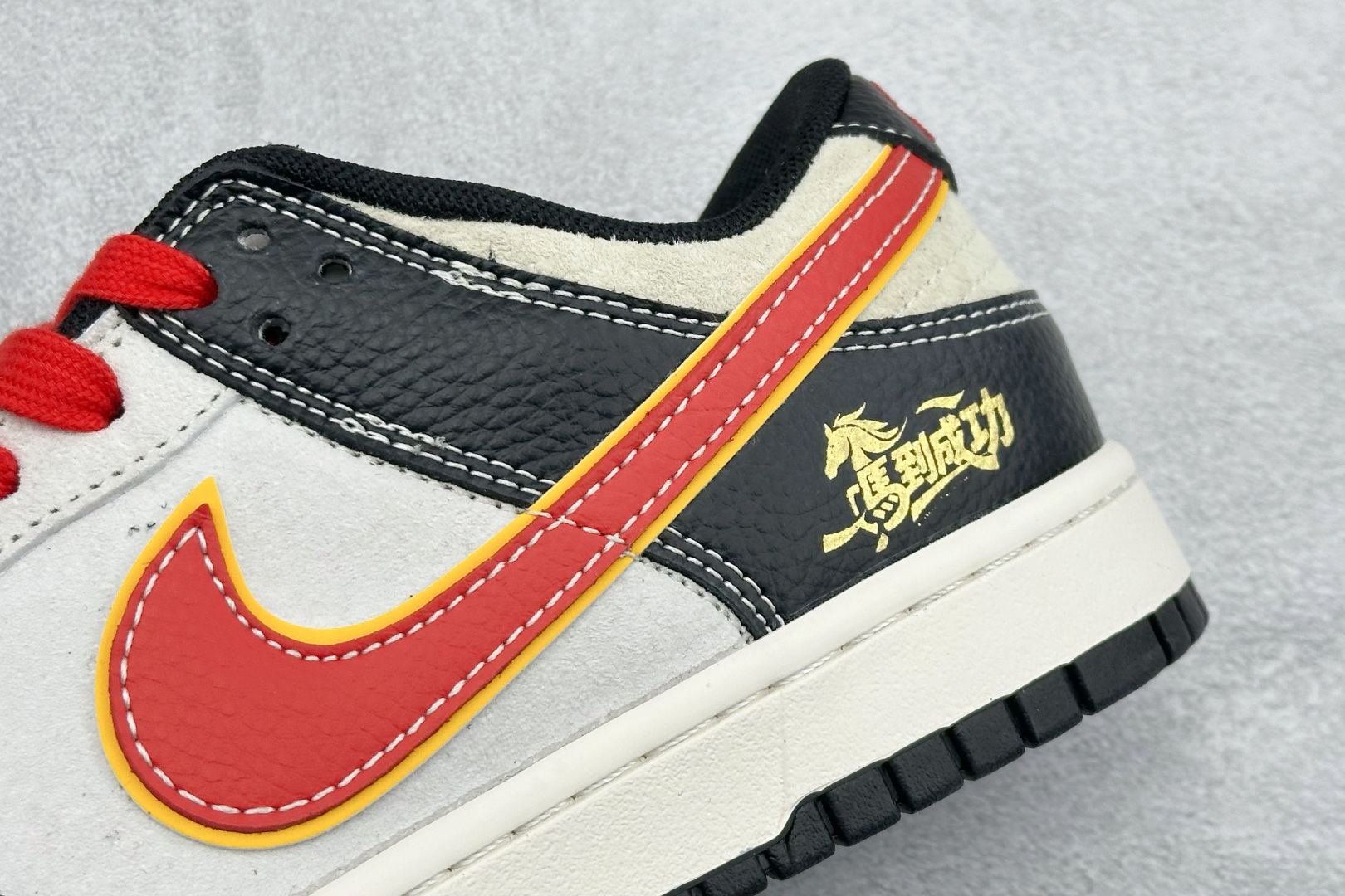 260 Nike SB Dunk Low 马年限定 高端定制 低帮休闲板鞋 ZH2598-801-Chinese UA Cheap High Quatity Brand Clothes Bags handbags Sneakers wholesale wholesaler seller from China Factory suppliers Fashion Clothing Shoes best Quality Beautiful Price 260 Nike SB Dunk Low 马年限定 高端定制 低帮休闲板鞋 ZH2598-801
