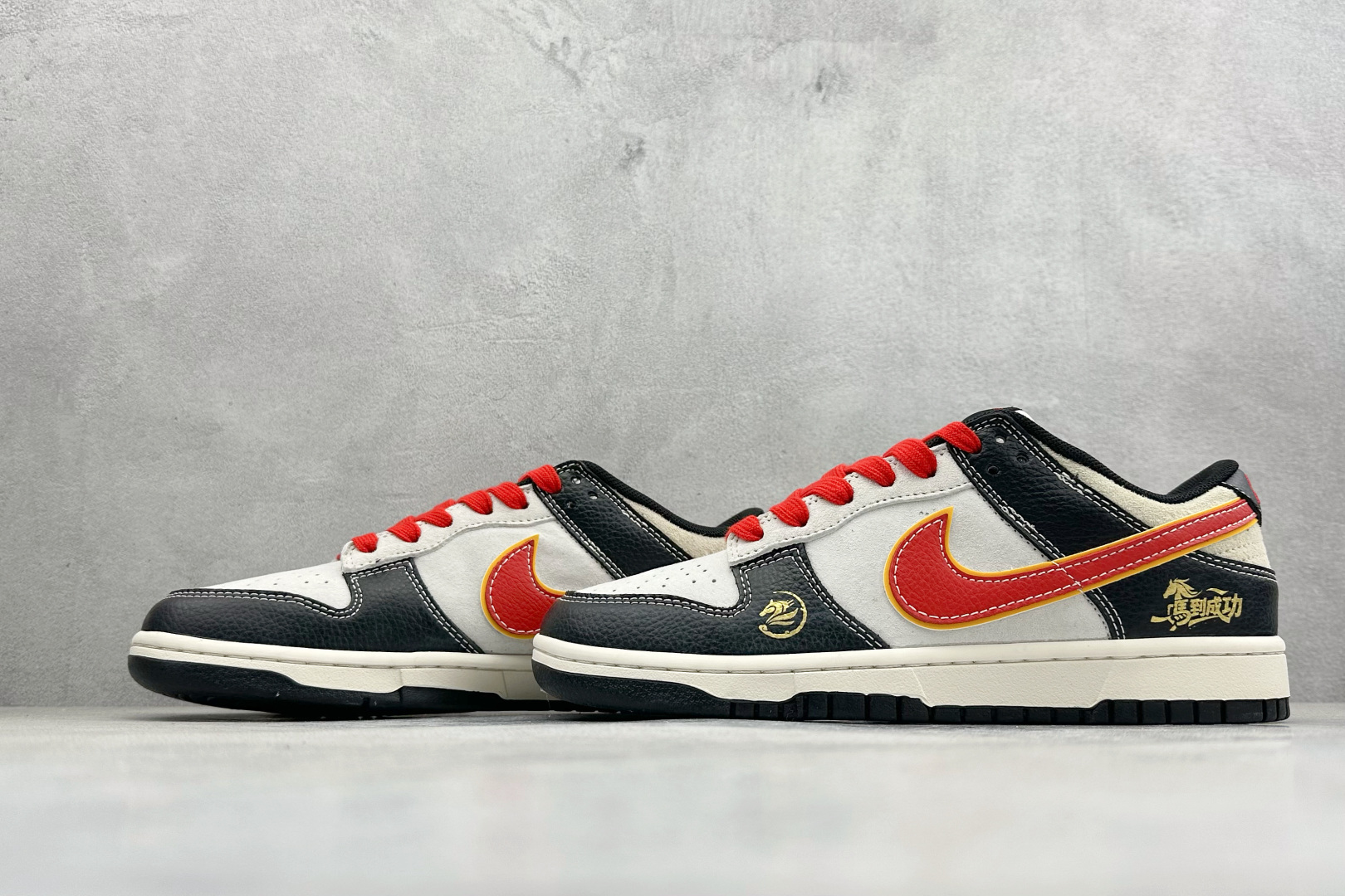 260 Nike SB Dunk Low 马年限定 高端定制 低帮休闲板鞋 ZH2598-801-Chinese UA Cheap High Quatity Brand Clothes Bags handbags Sneakers wholesale wholesaler seller from China Factory suppliers Fashion Clothing Shoes best Quality Beautiful Price 260 Nike SB Dunk Low 马年限定 高端定制 低帮休闲板鞋 ZH2598-801