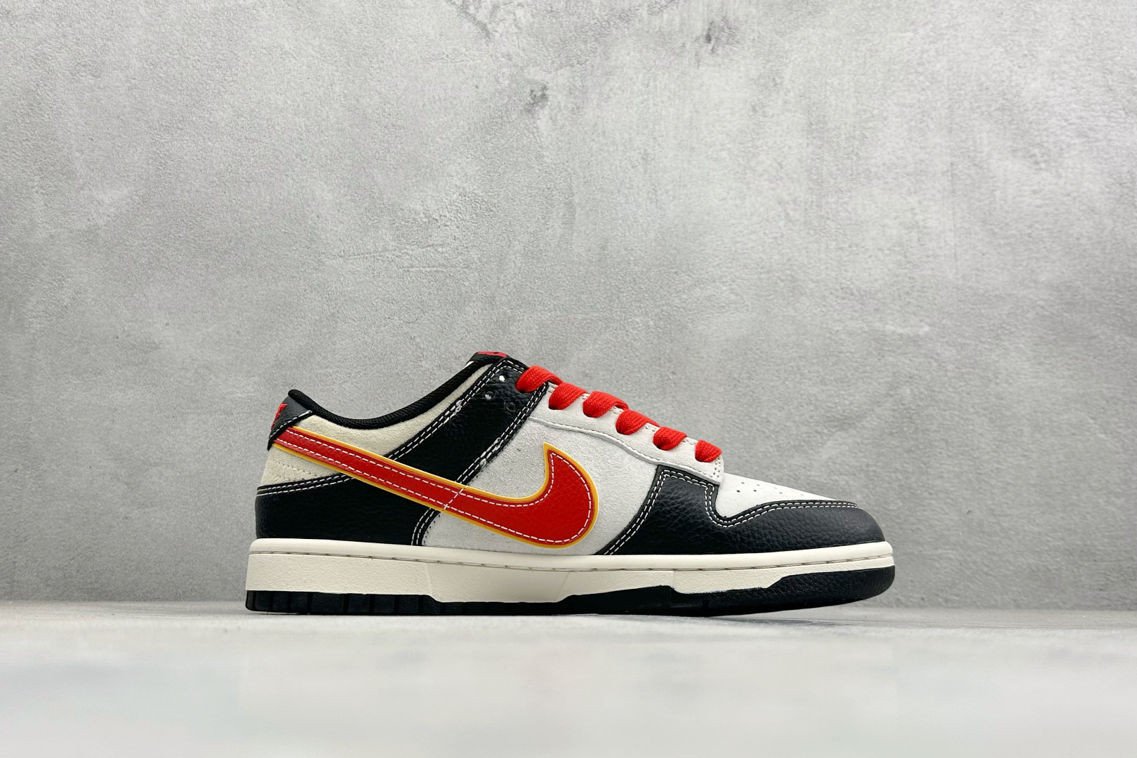 260 Nike SB Dunk Low 马年限定 高端定制 低帮休闲板鞋 ZH2598-801-Chinese UA Cheap High Quatity Brand Clothes Bags handbags Sneakers wholesale wholesaler seller from China Factory suppliers Fashion Clothing Shoes best Quality Beautiful Price 260 Nike SB Dunk Low 马年限定 高端定制 低帮休闲板鞋 ZH2598-801