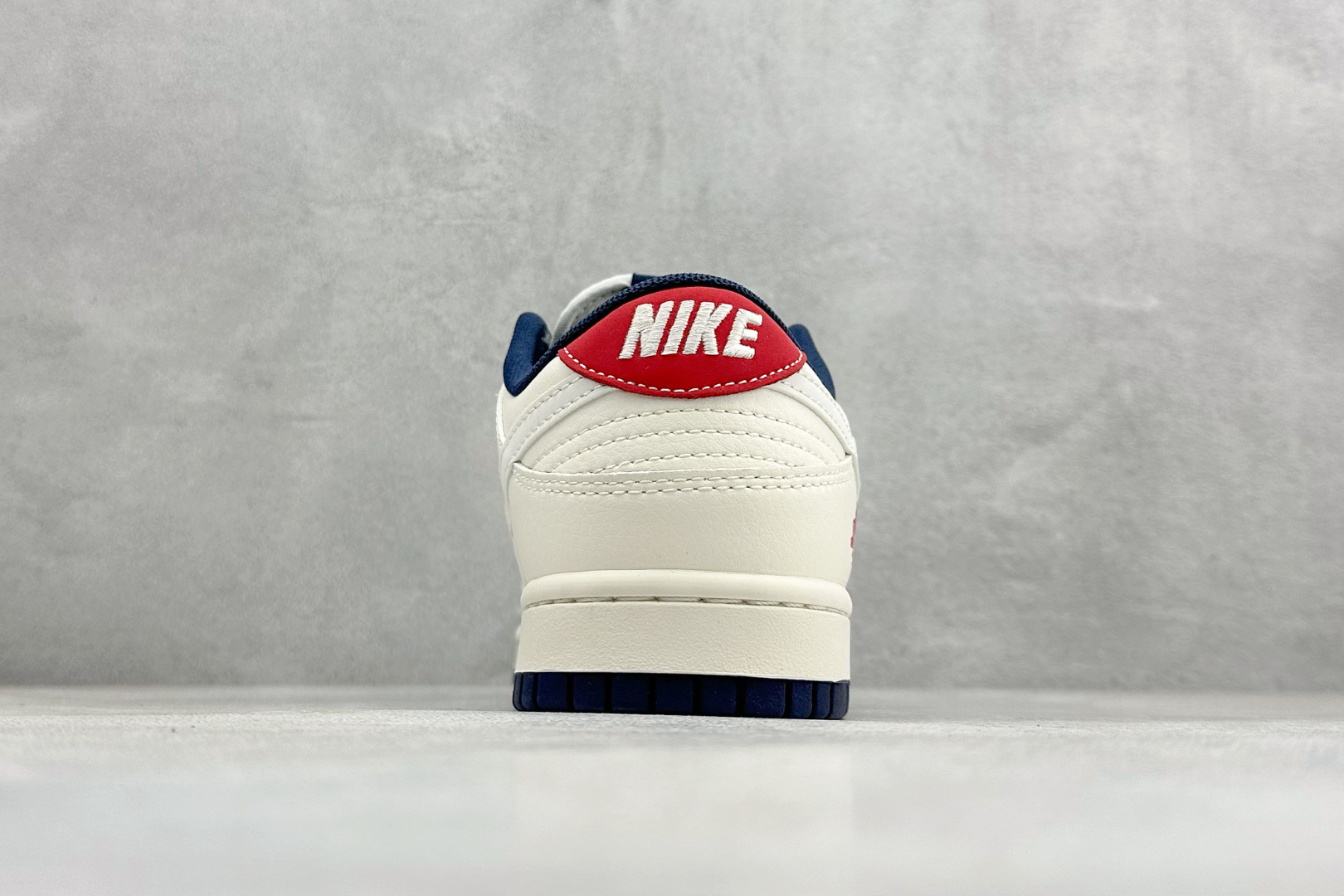 260 Nike SB Dunk Low 马年限定 高端定制 低帮休闲板鞋 ZH2598-804