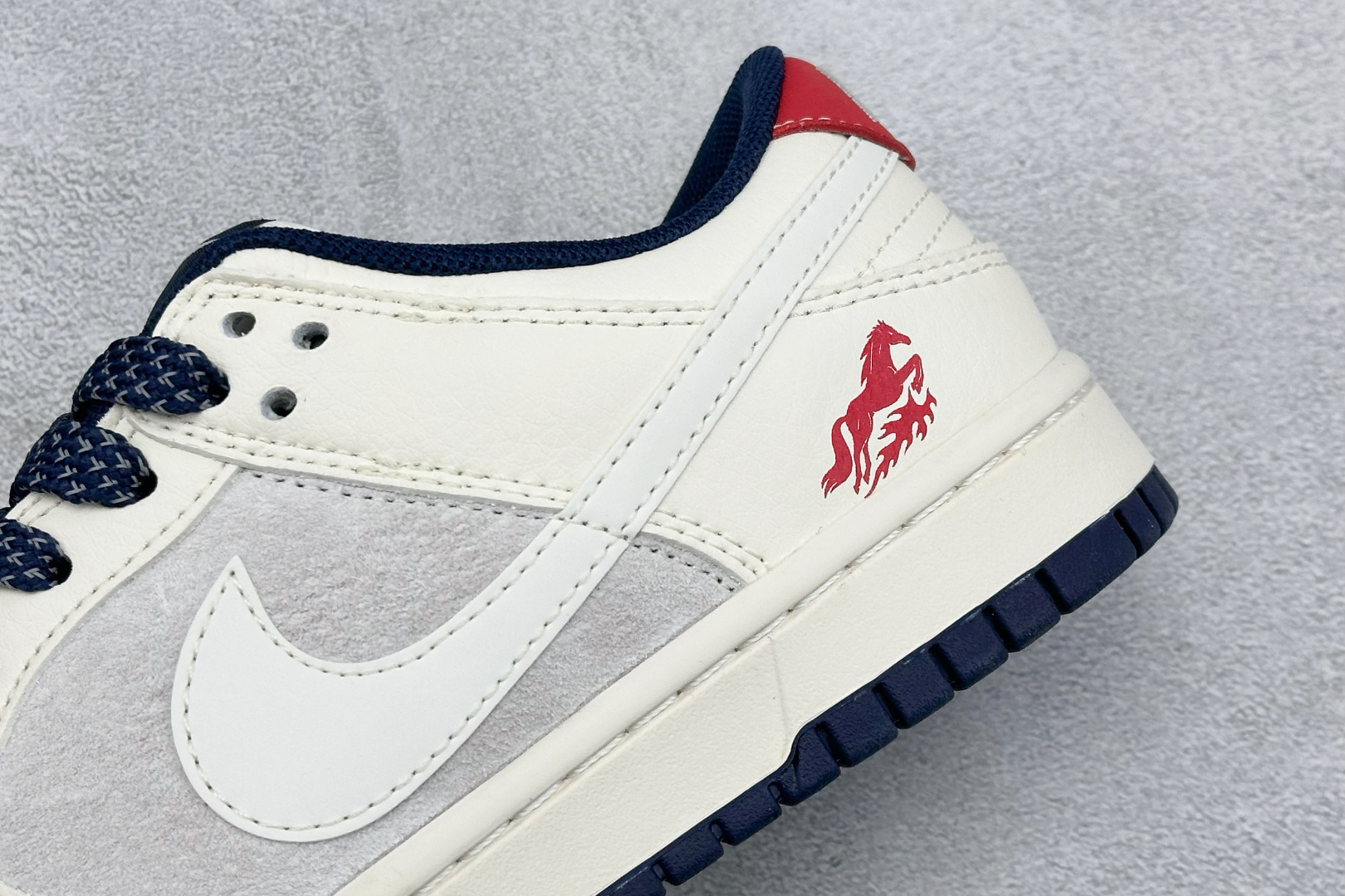 260 Nike SB Dunk Low 马年限定 高端定制 低帮休闲板鞋 ZH2598-804