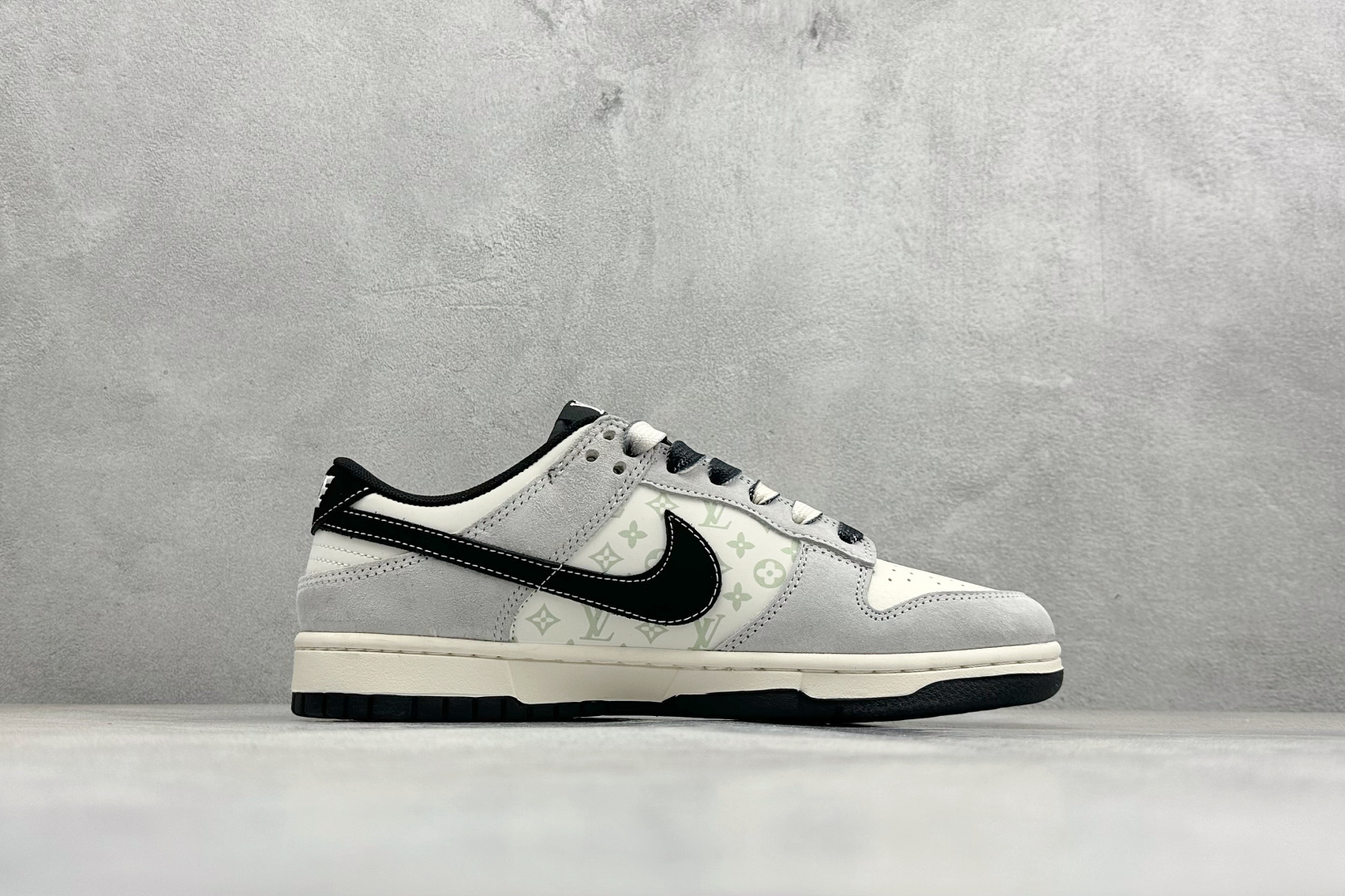 260 Nike SB Dunk Low Lv联名 高端定制 低帮休闲板鞋 YX5066-408