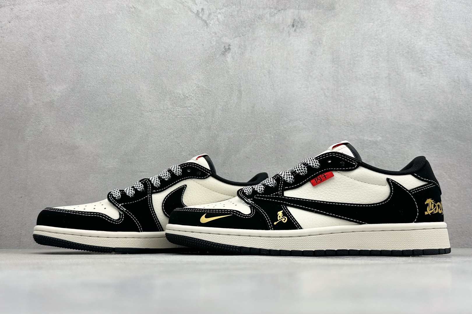 270 Air Jordan 1 x Travis Scott AJ1倒勾 乔一倒钩 马年限定 CNY新年款 耐克 低帮文化篮球鞋 MZ9588-823