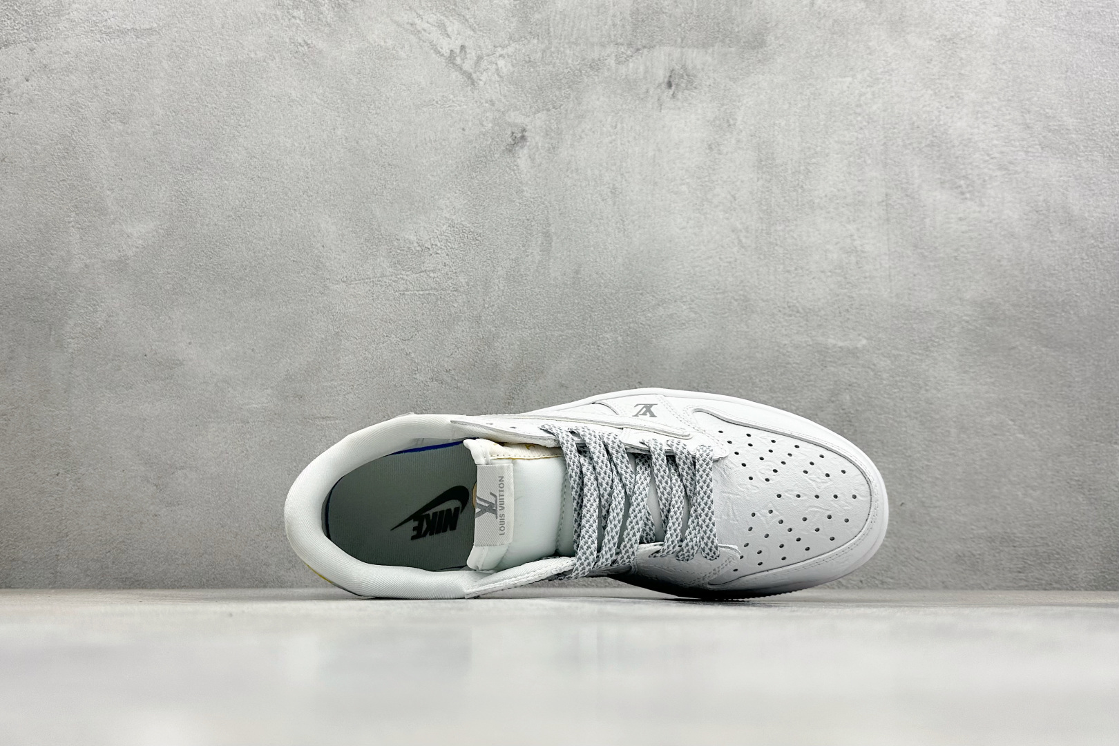 260 Air Jordan 1 Low AJ1 乔1 LV联名 高端定制 倒钩低帮复古篮球鞋 LD2028-061-Chinese UA Cheap High Quatity Brand Clothes Bags handbags Sneakers wholesale wholesaler seller from China Factory suppliers Fashion Clothing Shoes best Quality Beautiful Price 260 Air Jordan 1 Low AJ1 乔1 LV联名 高端定制 倒钩低帮复古篮球鞋 LD2028-061
