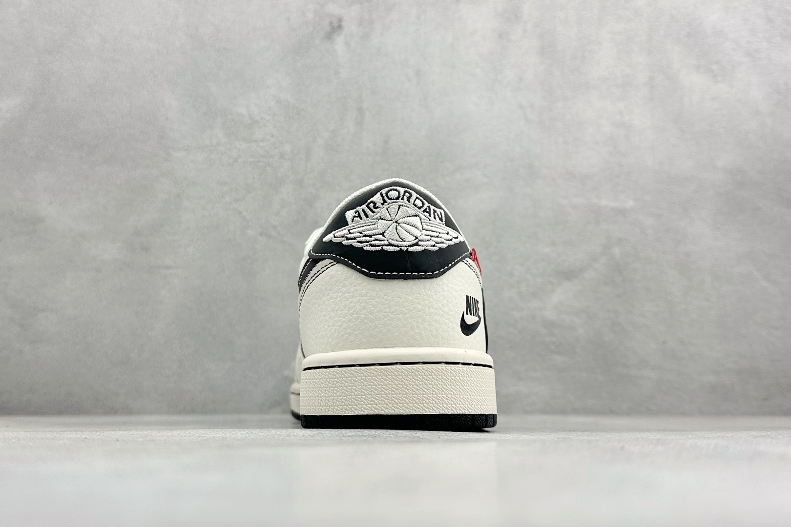 260 Air Jordan 1 Low AJ1 乔1 NK联名 高端定制 倒钩低帮复古篮球鞋 HH7518-088-Chinese UA Cheap High Quatity Brand Clothes Bags handbags Sneakers wholesale wholesaler seller from China Factory suppliers Fashion Clothing Shoes best Quality Beautiful Price 260 Air Jordan 1 Low AJ1 乔1 NK联名 高端定制 倒钩低帮复古篮球鞋 HH7518-088