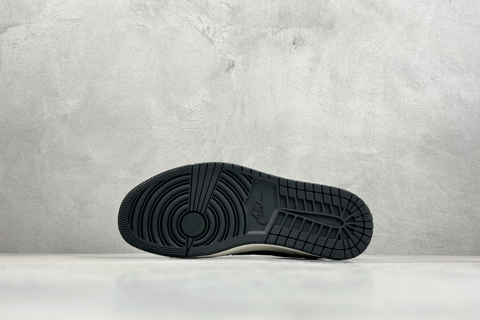 260 Air Jordan 1 Low AJ1 乔1 NK联名 高端定制 倒钩低帮复古篮球鞋 HH7518-088-Chinese UA Cheap High Quatity Brand Clothes Bags handbags Sneakers wholesale wholesaler seller from China Factory suppliers Fashion Clothing Shoes best Quality Beautiful Price 260 Air Jordan 1 Low AJ1 乔1 NK联名 高端定制 倒钩低帮复古篮球鞋 HH7518-088