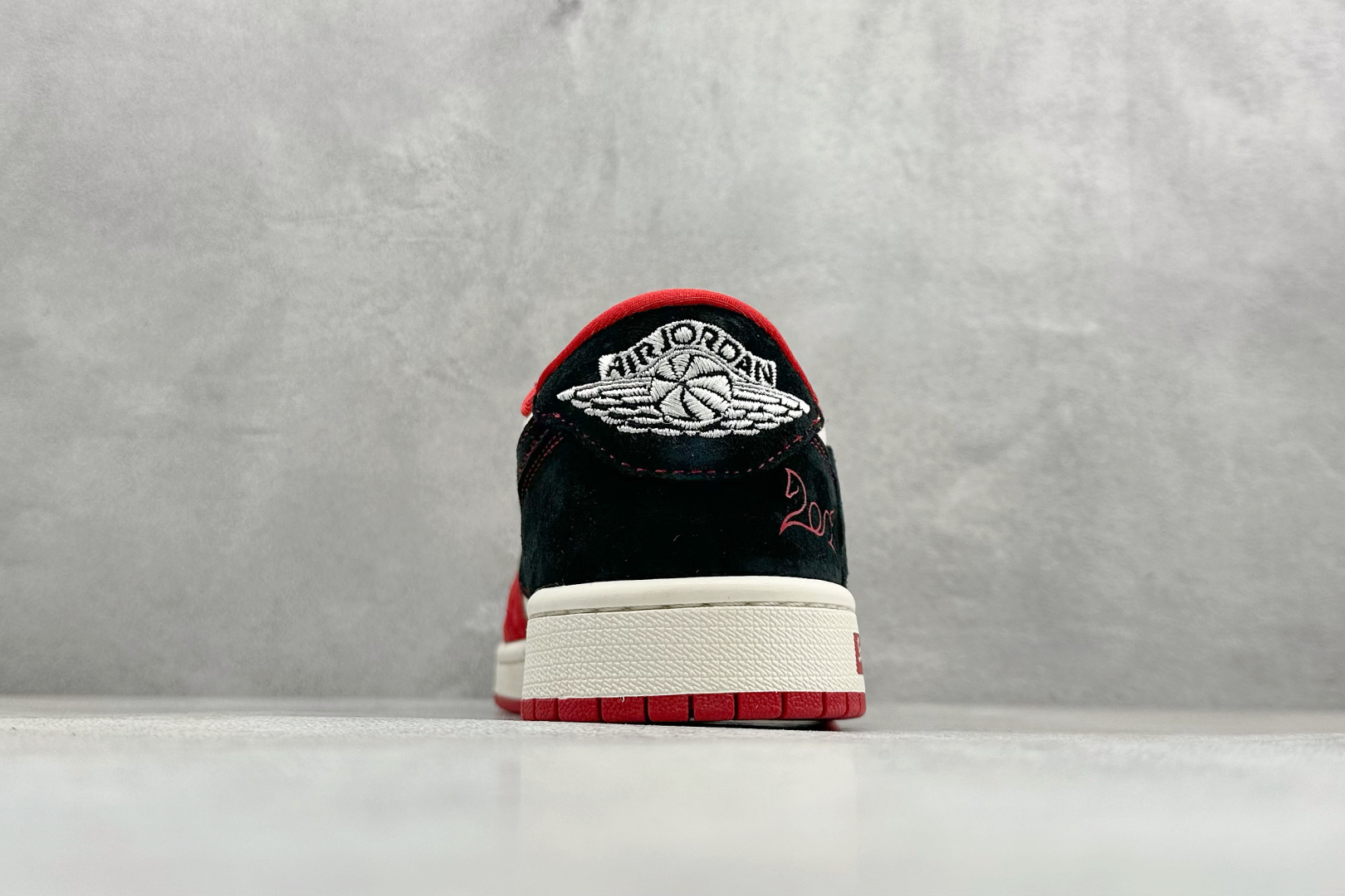 260 Air Jordan 1 x Travis Scott AJ1倒勾 乔一倒钩 马年限定 CNY新年款 耐克 低帮文化篮球鞋 FC1688-247