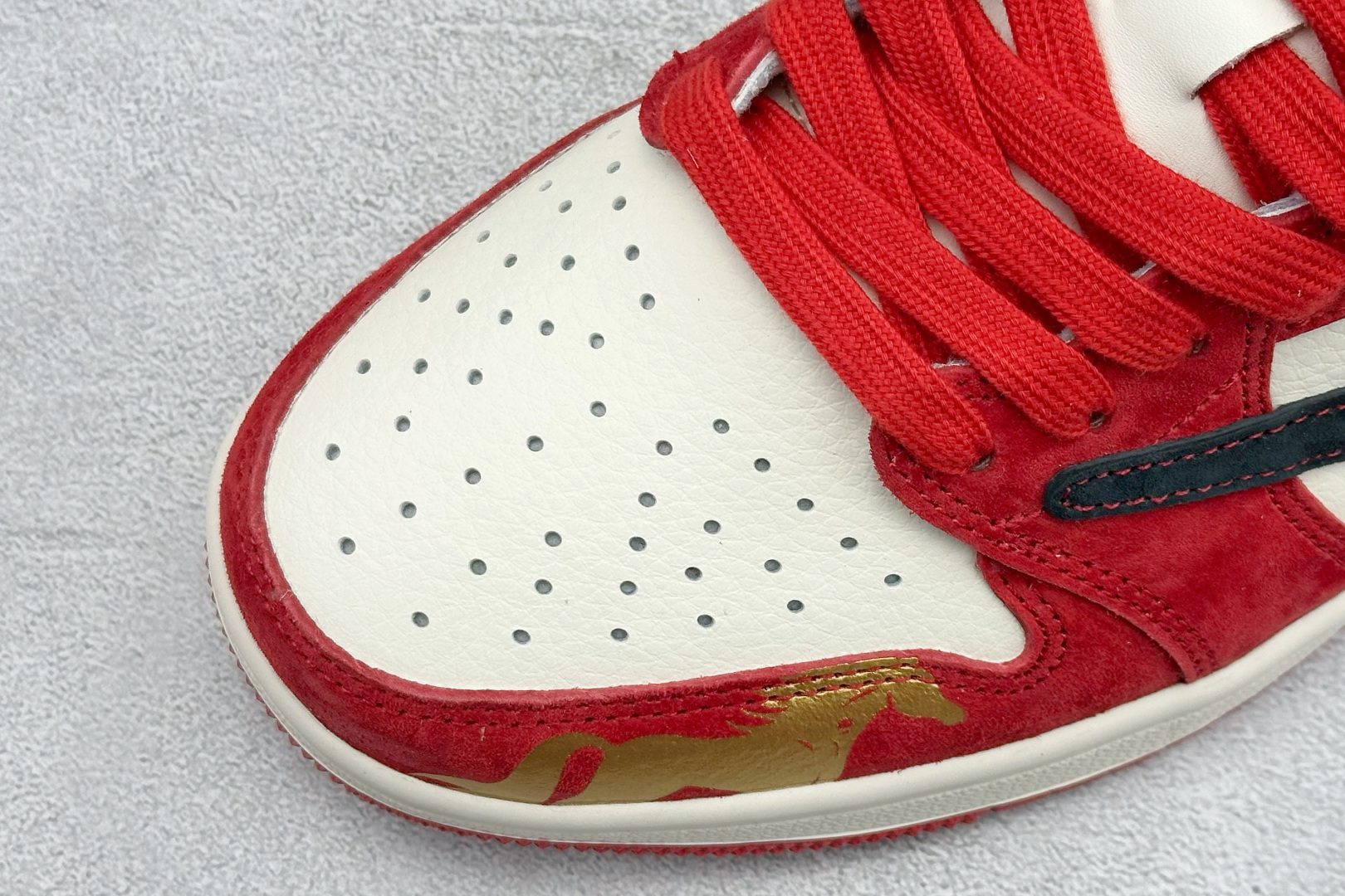 260 Air Jordan 1 x Travis Scott AJ1倒勾 乔一倒钩 马年限定 CNY新年款 耐克 低帮文化篮球鞋 FC1688-247
