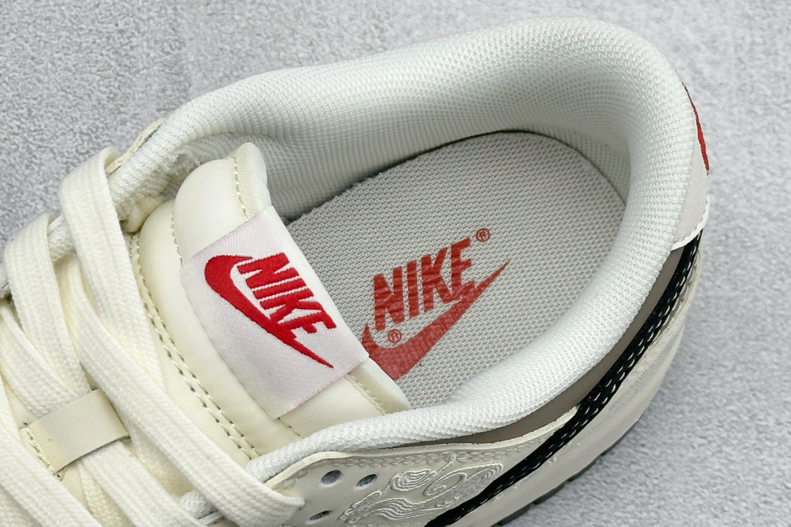 260 Nike SB Dunk Low RETRO 马年限定 高端定制 低帮休闲板鞋 JY6988-143