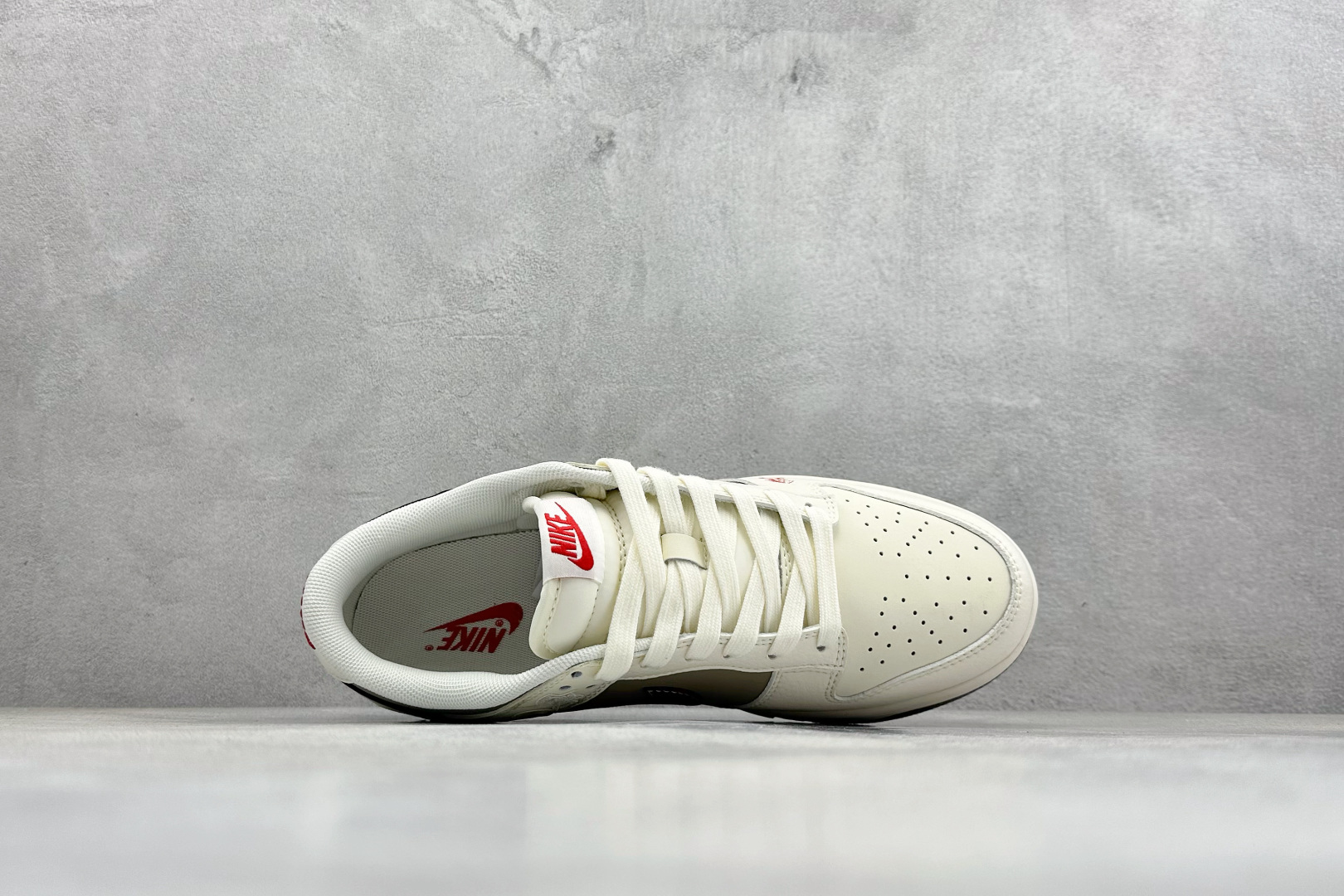 260 Nike SB Dunk Low RETRO 马年限定 高端定制 低帮休闲板鞋 JY6988-143