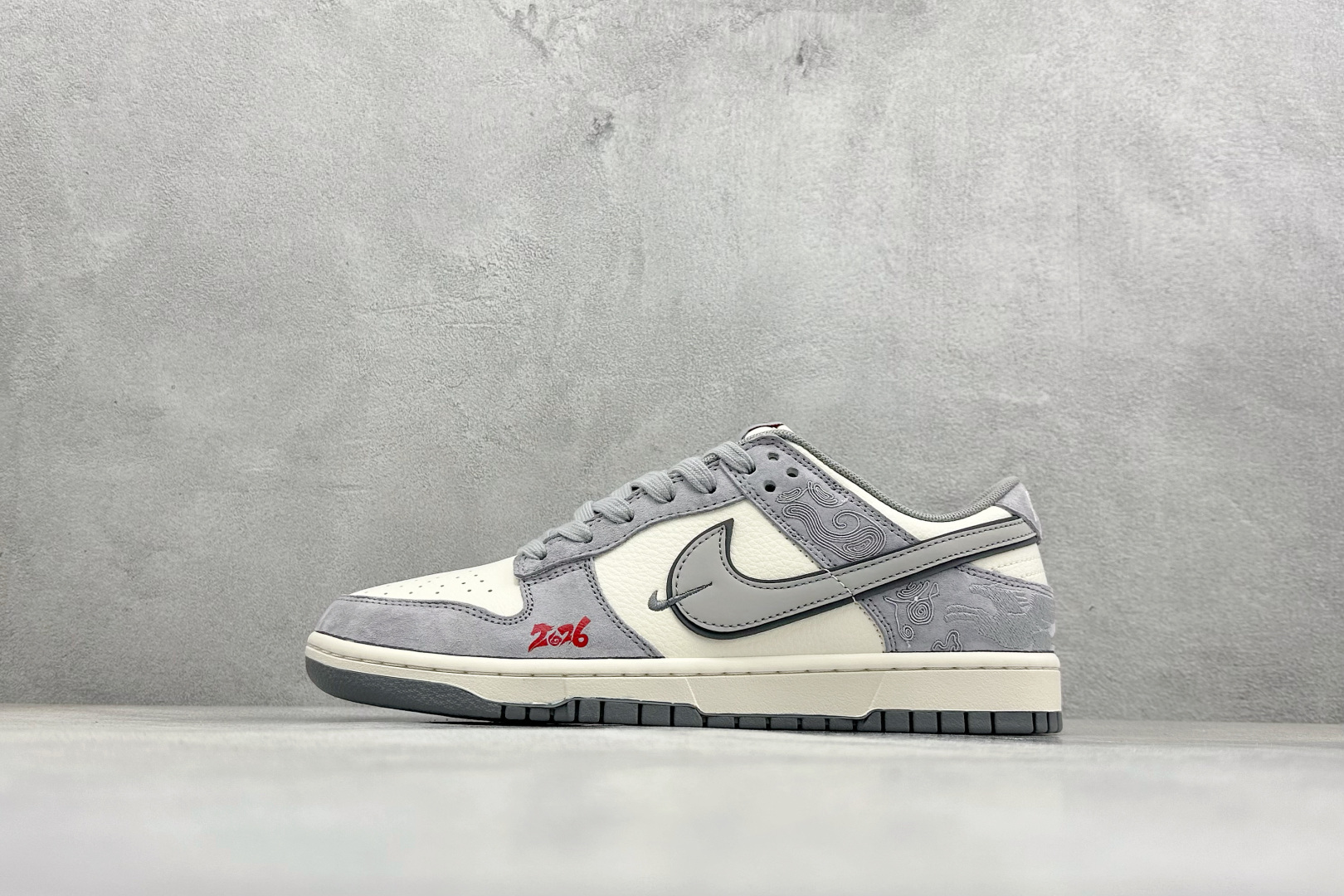 260 Nike SB Dunk Low RETRO 马年限定 高端定制 低帮休闲板鞋 SD6868-140