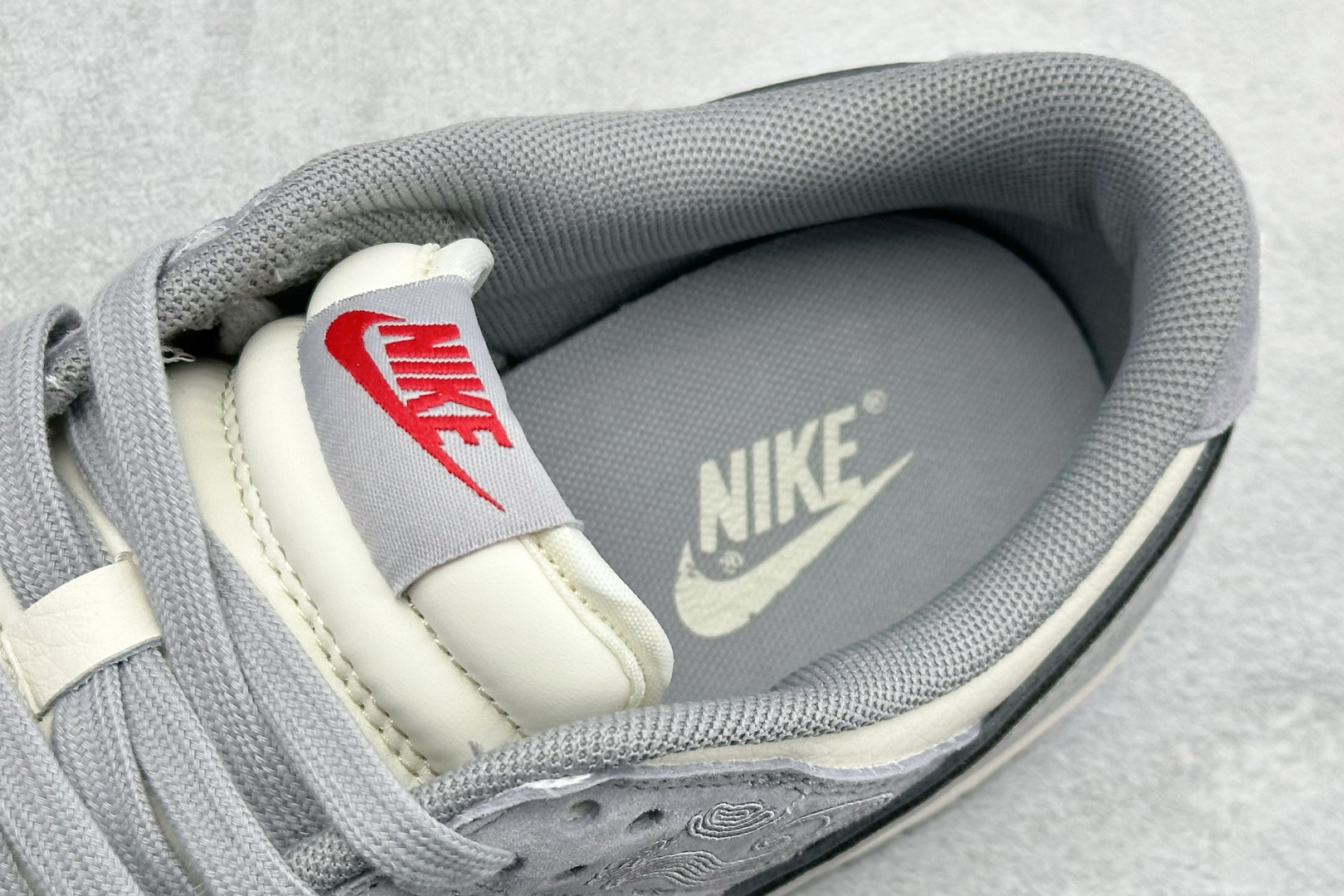 260 Nike SB Dunk Low RETRO 马年限定 高端定制 低帮休闲板鞋 SD6868-140