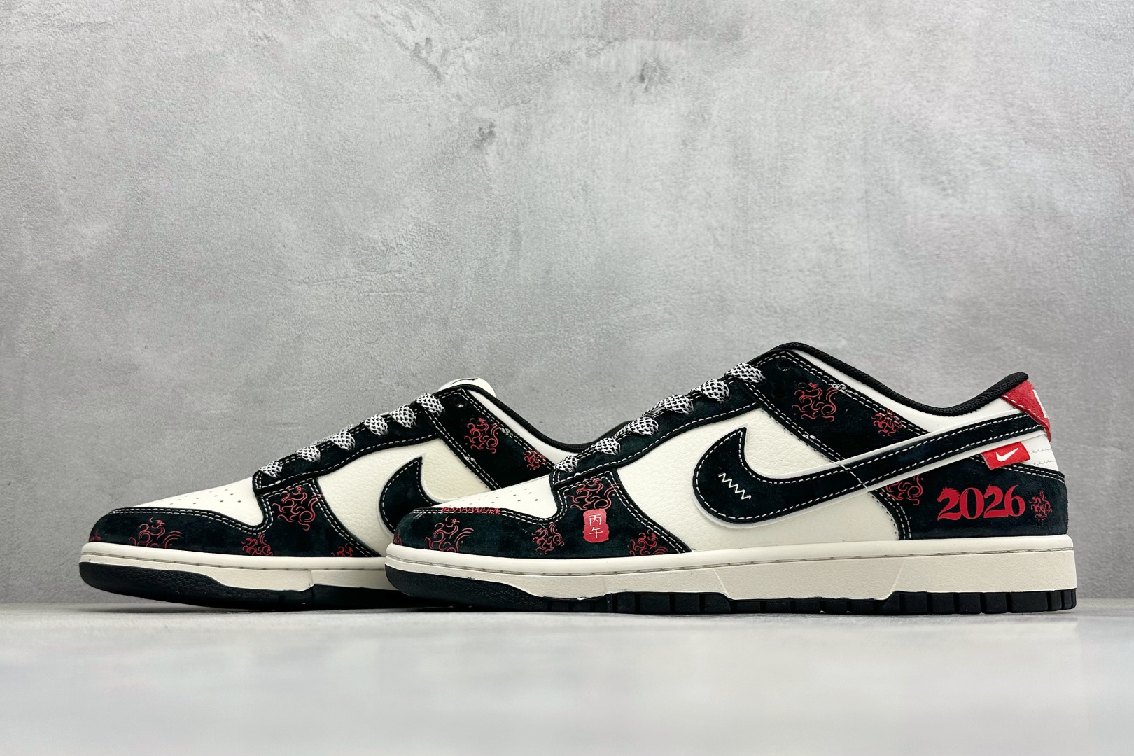 260 Nike SB Dunk Low RETRO 马年限定 高端定制 低帮休闲板鞋 YX5066-401
