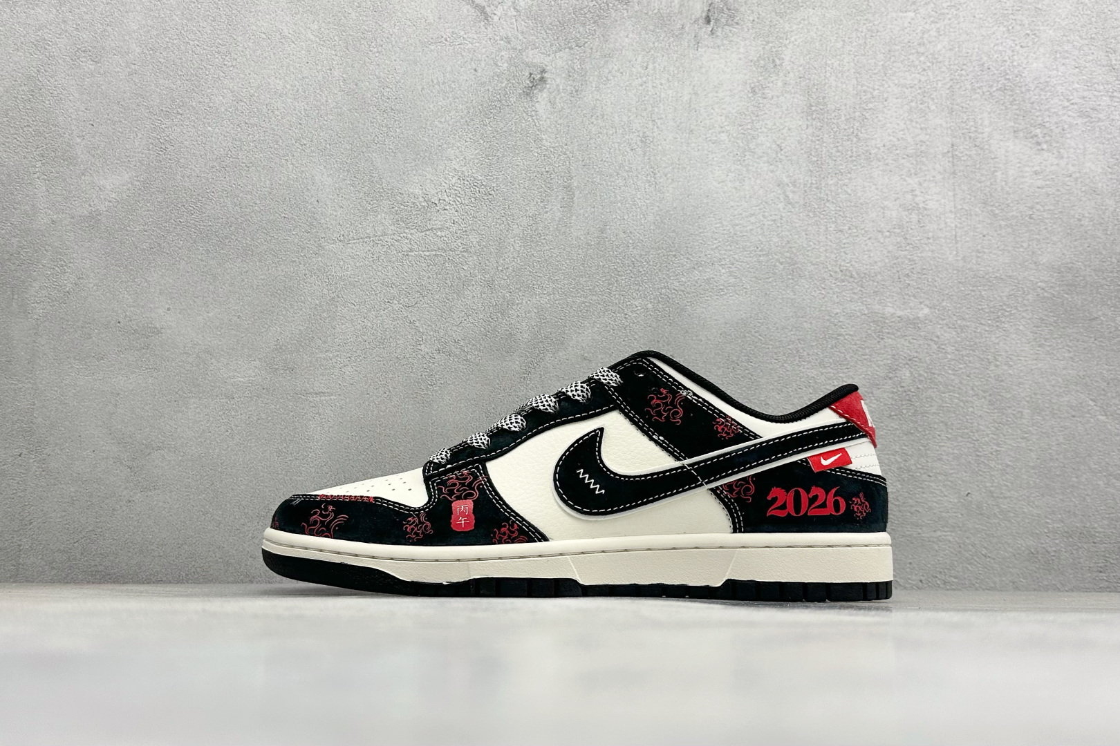 260 Nike SB Dunk Low RETRO 马年限定 高端定制 低帮休闲板鞋 YX5066-401