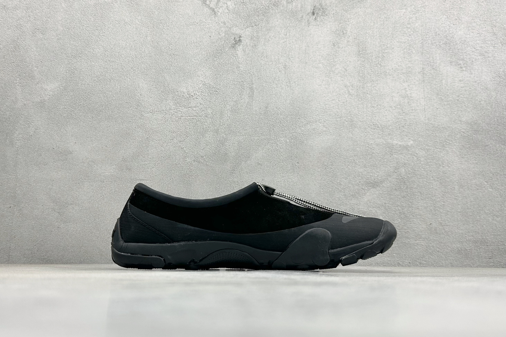 200 GX版New Balance MT10系列 薄系扁鞋风赤足生活休闲鞋 MT10TDS-Chinese UA Cheap High Quatity Brand Clothes Bags handbags Sneakers wholesale wholesaler seller from China Factory suppliers Fashion Clothing Shoes best Quality Beautiful Price 200 GX版New Balance MT10系列 薄系扁鞋风赤足生活休闲鞋 MT10TDS