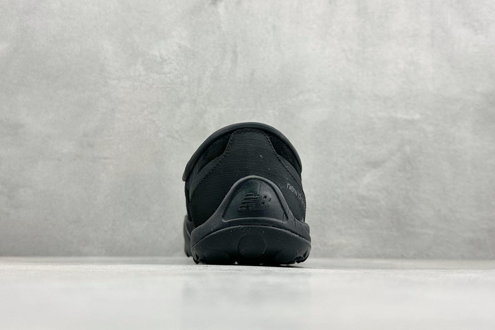 200 GX版New Balance MT10系列 薄系扁鞋风赤足生活休闲鞋 MT10TDS-Chinese UA Cheap High Quatity Brand Clothes Bags handbags Sneakers wholesale wholesaler seller from China Factory suppliers Fashion Clothing Shoes best Quality Beautiful Price 200 GX版New Balance MT10系列 薄系扁鞋风赤足生活休闲鞋 MT10TDS