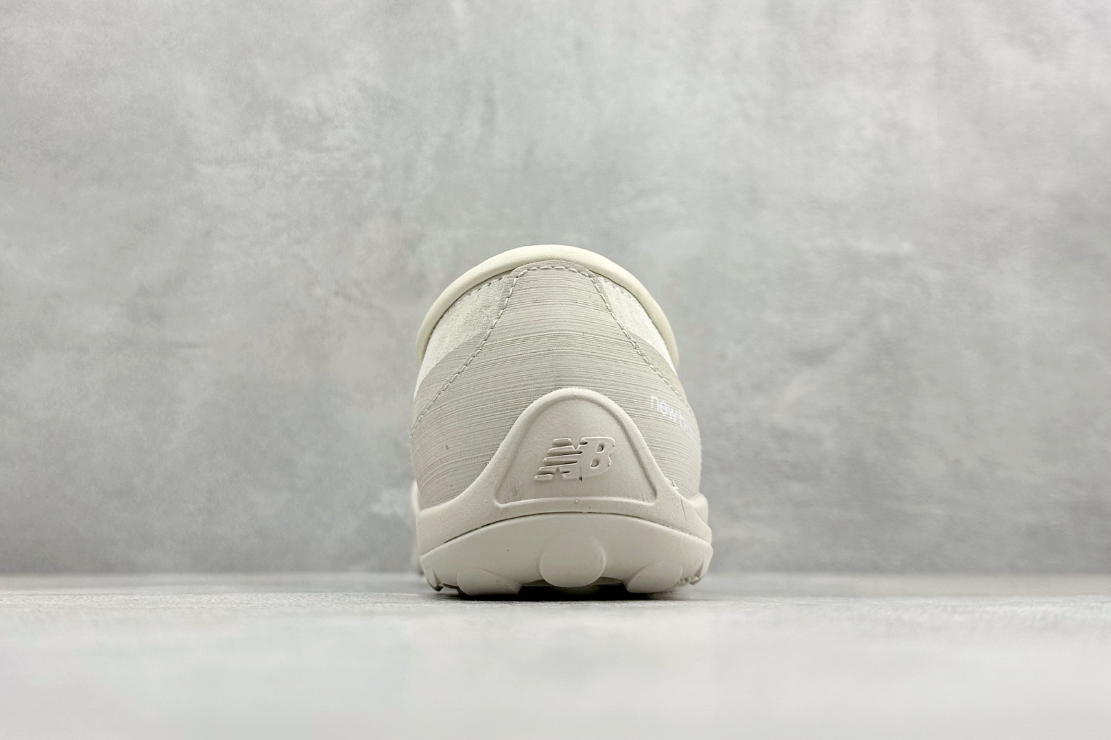 200 GX版New Balance MT10系列 薄系扁鞋风赤足生活休闲鞋 MT10TTD-Chinese UA Cheap High Quatity Brand Clothes Bags handbags Sneakers wholesale wholesaler seller from China Factory suppliers Fashion Clothing Shoes best Quality Beautiful Price 200 GX版New Balance MT10系列 薄系扁鞋风赤足生活休闲鞋 MT10TTD