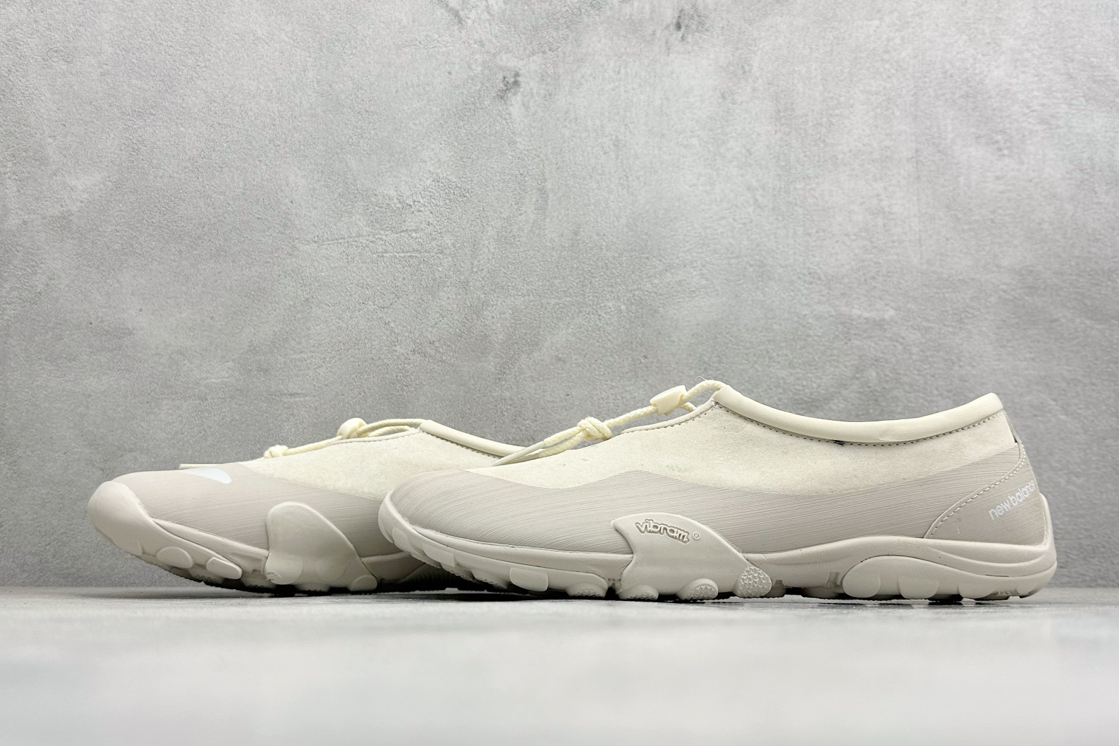 200 GX版New Balance MT10系列 薄系扁鞋风赤足生活休闲鞋 MT10TTD-Chinese UA Cheap High Quatity Brand Clothes Bags handbags Sneakers wholesale wholesaler seller from China Factory suppliers Fashion Clothing Shoes best Quality Beautiful Price 200 GX版New Balance MT10系列 薄系扁鞋风赤足生活休闲鞋 MT10TTD