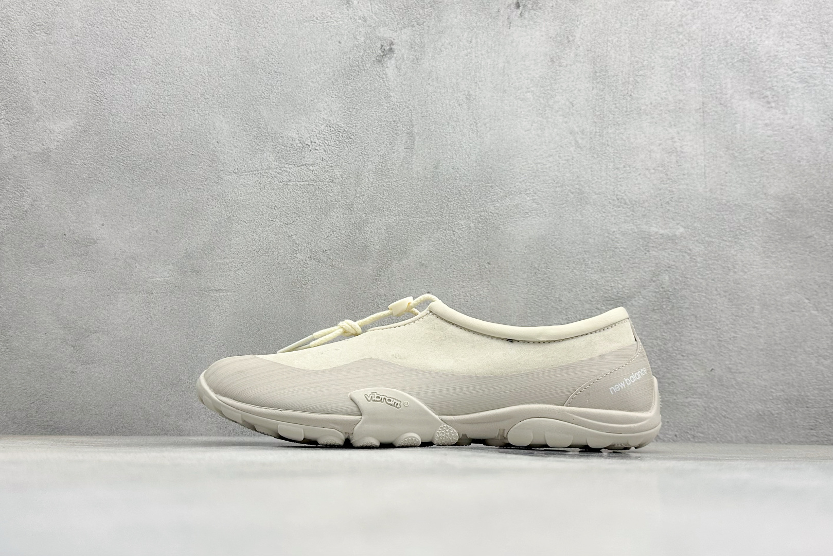 200 GX版New Balance MT10系列 薄系扁鞋风赤足生活休闲鞋 MT10TTD-Chinese UA Cheap High Quatity Brand Clothes Bags handbags Sneakers wholesale wholesaler seller from China Factory suppliers Fashion Clothing Shoes best Quality Beautiful Price 200 GX版New Balance MT10系列 薄系扁鞋风赤足生活休闲鞋 MT10TTD