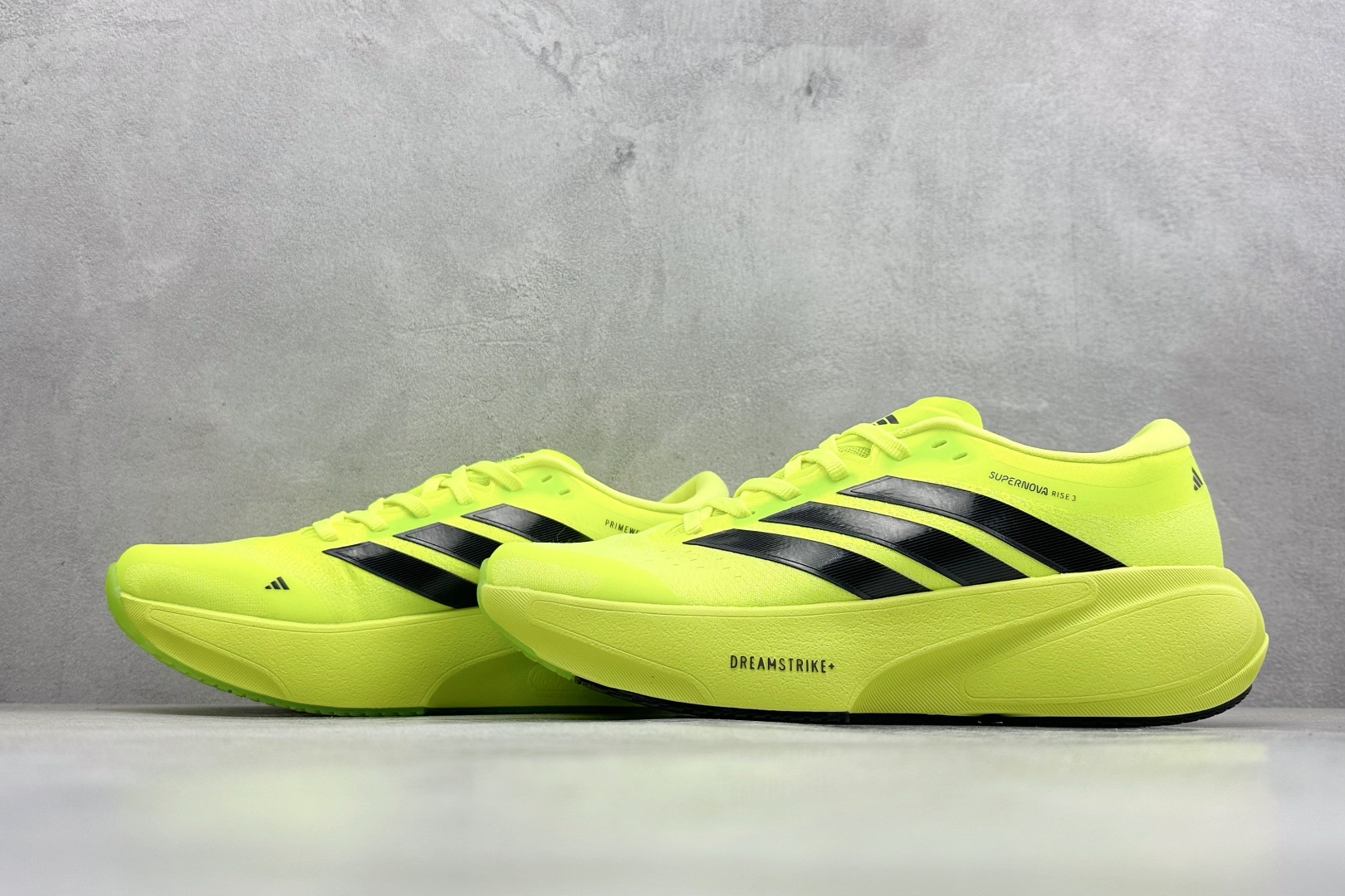 200 TY版Adidas Supernova Rise 3 阿迪达斯 减震回弹 运动透气休闲跑步鞋 JP8686