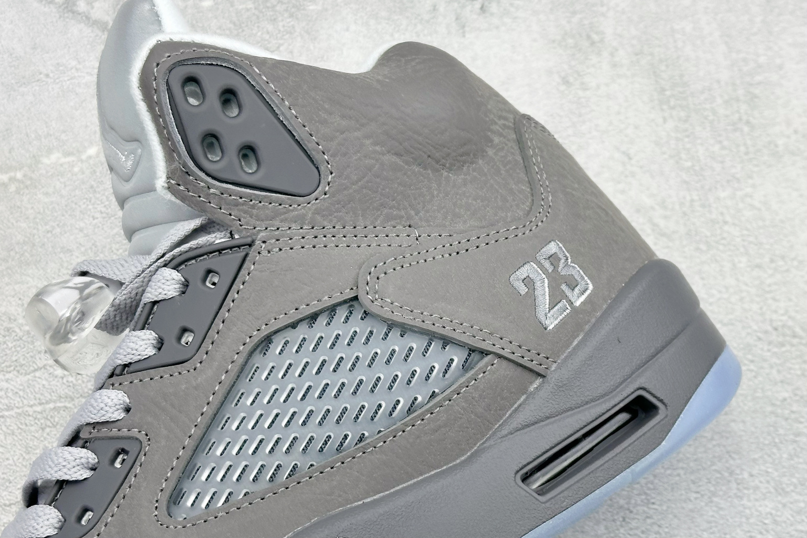280 KW版Air Jordan 5 Retro 中帮复古篮球鞋 Air Jordan 5 Retro是耐克经典的中帮复古篮球鞋 DD0587-002-Chinese UA Cheap High Quatity Brand Clothes Bags handbags Sneakers wholesale wholesaler seller from China Factory suppliers Fashion Clothing Shoes best Quality Beautiful Price 280 KW版Air Jordan 5 Retro 中帮复古篮球鞋 Air Jordan 5 Retro是耐克经典的中帮复古篮球鞋 DD0587-002