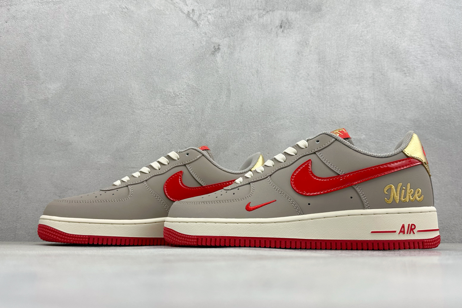 260 SC版Nike Air Force 1'07 Low 凝灰赤金 空军一号低帮休闲板鞋 NH0601-527-Chinese UA Cheap High Quatity Brand Clothes Bags handbags Sneakers wholesale wholesaler seller from China Factory suppliers Fashion Clothing Shoes best Quality Beautiful Price 260 SC版Nike Air Force 1'07 Low 凝灰赤金 空军一号低帮休闲板鞋 NH0601-527