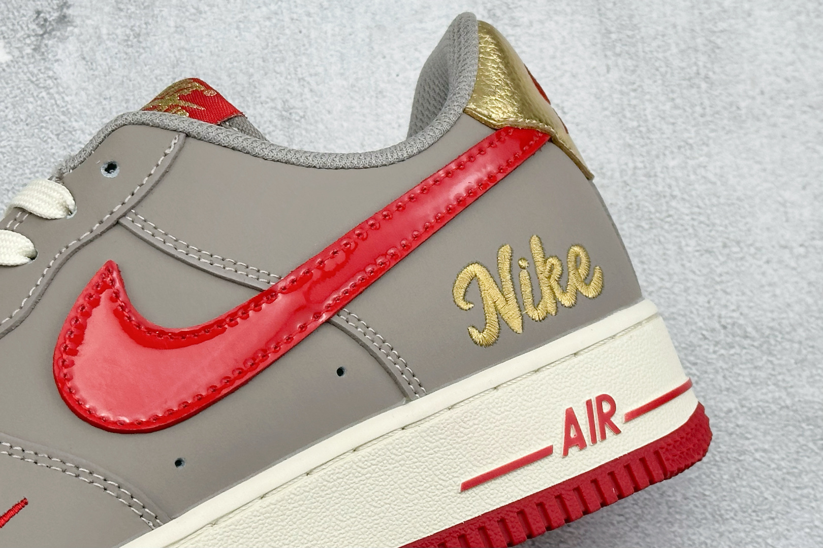 260 SC版Nike Air Force 1'07 Low 凝灰赤金 空军一号低帮休闲板鞋 NH0601-527-Chinese UA Cheap High Quatity Brand Clothes Bags handbags Sneakers wholesale wholesaler seller from China Factory suppliers Fashion Clothing Shoes best Quality Beautiful Price 260 SC版Nike Air Force 1'07 Low 凝灰赤金 空军一号低帮休闲板鞋 NH0601-527