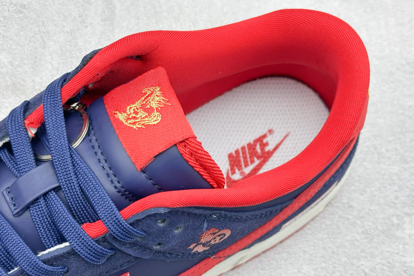 280 SC版Nike SB Dunk Low 马年限定 幽蓝赤霞 高端定制 低帮休闲板鞋 NH0601-487-Chinese UA Cheap High Quatity Brand Clothes Bags handbags Sneakers wholesale wholesaler seller from China Factory suppliers Fashion Clothing Shoes best Quality Beautiful Price 280 SC版Nike SB Dunk Low 马年限定 幽蓝赤霞 高端定制 低帮休闲板鞋 NH0601-487