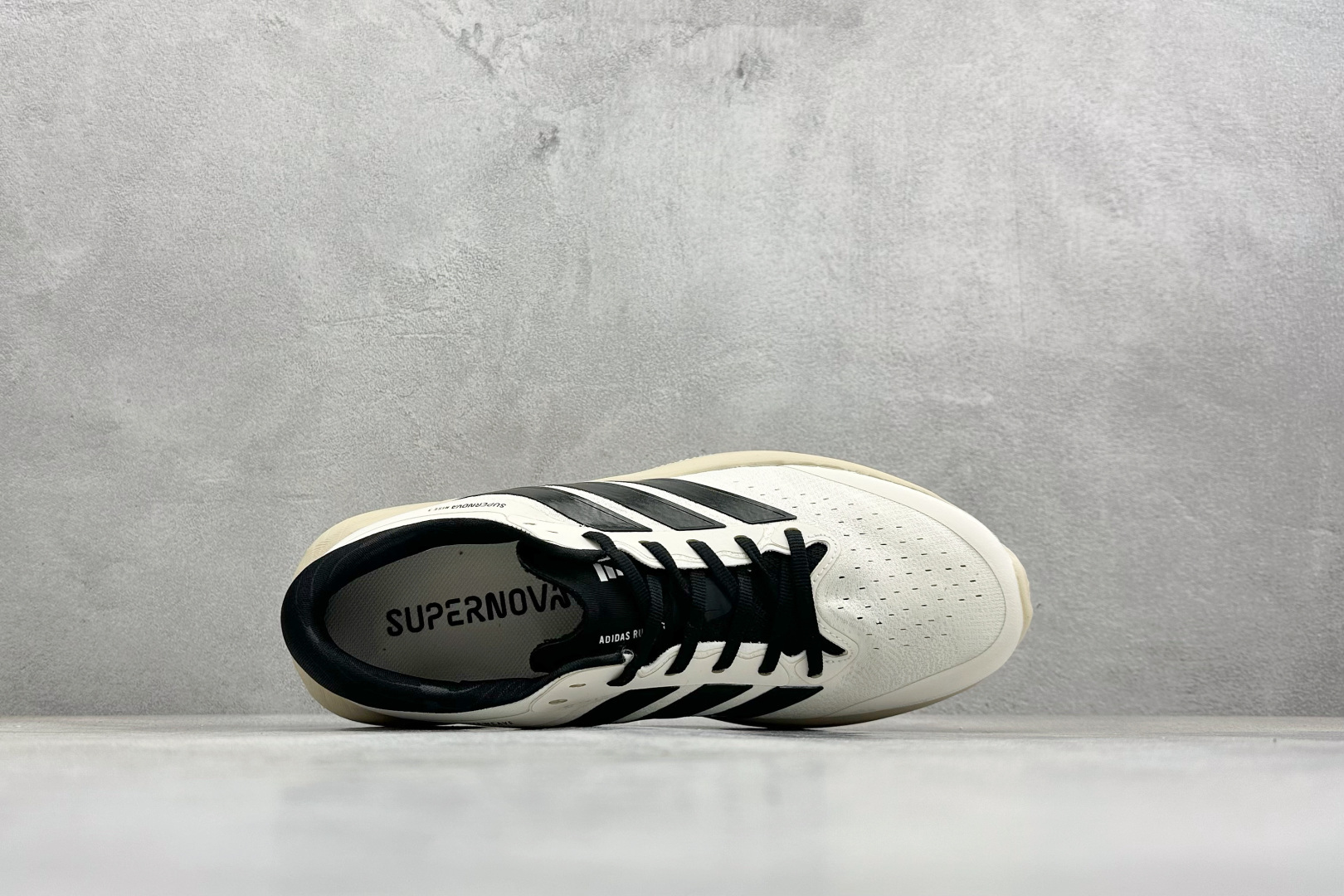 180 AD SUPERNOVA SOLUTIONE 3 M 阿迪超轻透气缓震跑鞋 联名款 KK1203-Chinese UA Cheap High Quatity Brand Clothes Bags handbags Sneakers wholesale wholesaler seller from China Factory suppliers Fashion Clothing Shoes best Quality Beautiful Price 180 AD SUPERNOVA SOLUTIONE 3 M 阿迪超轻透气缓震跑鞋 联名款 KK1203
